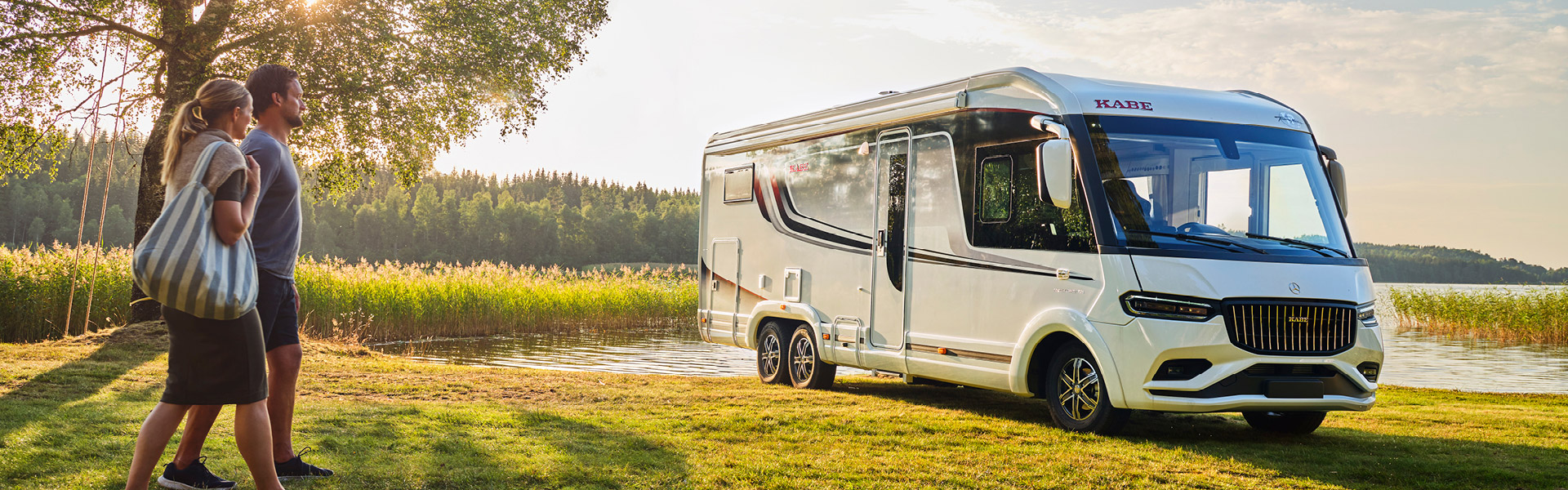 <img class="hidden-xs" src="https://www.kabe.se/images/extra/se/logo-slider.png" class="img-responsive" alt="NIBO Caravan"/>
<span class="visible-xs">NIBO Caravan</span>