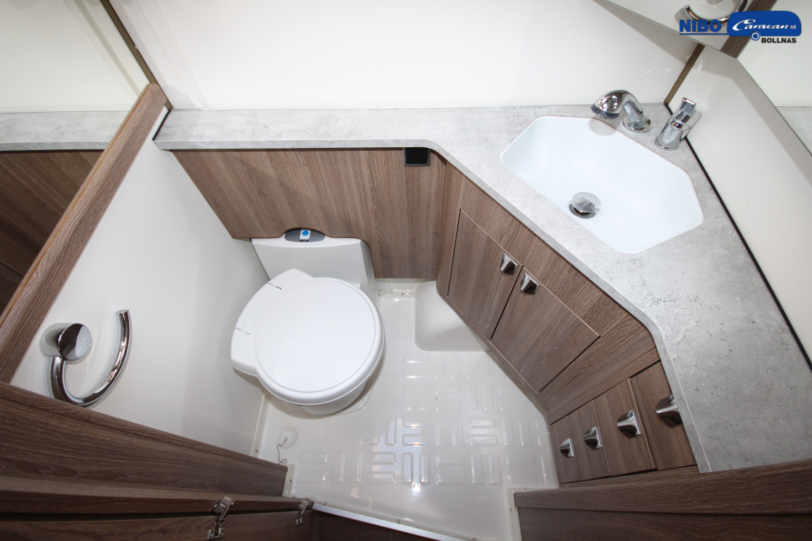 KABE ROYAL 740 GLE KS (SKINN, AC) - KABE