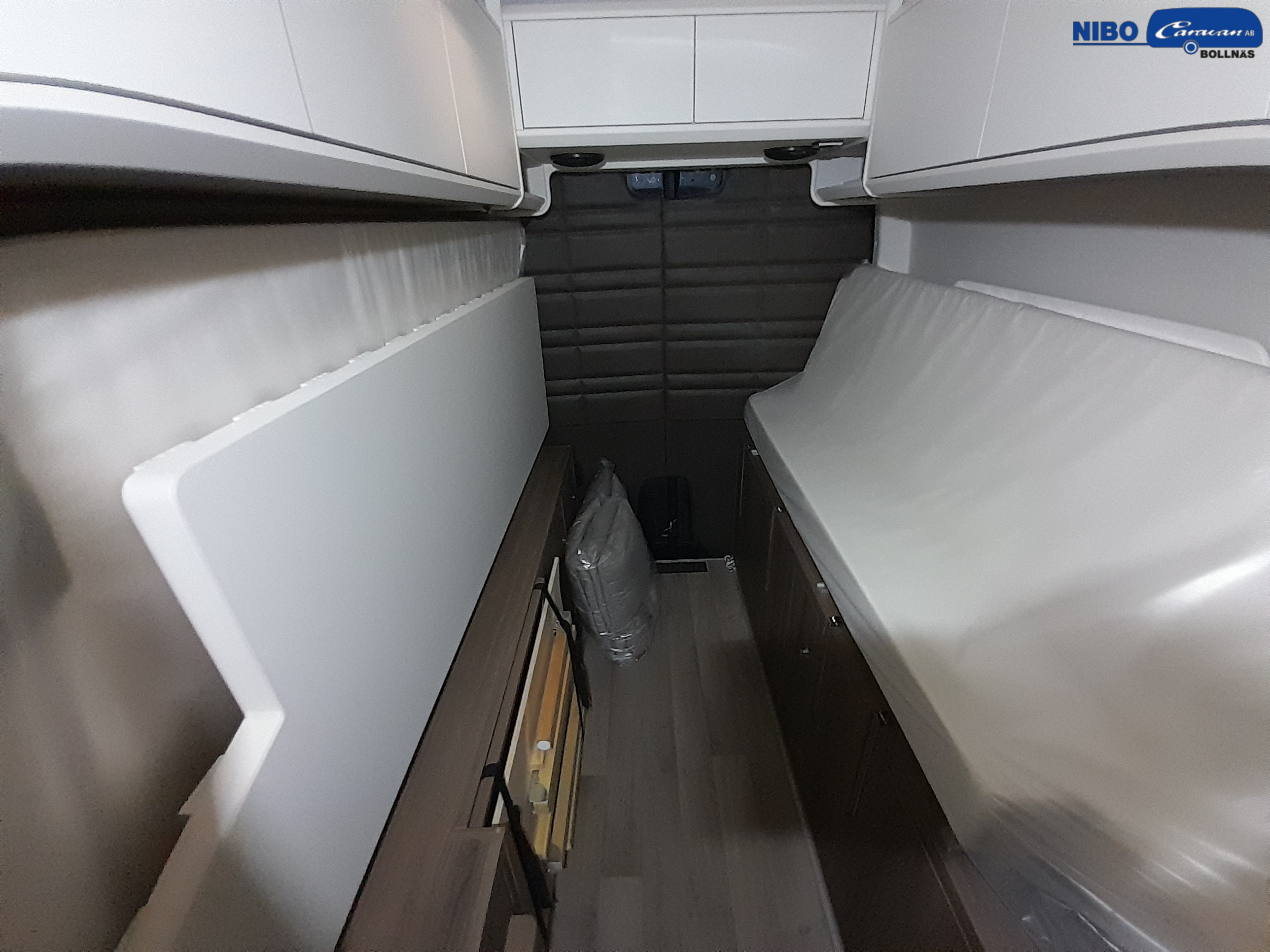 KABE Travel Master Van 690 LB - KABE