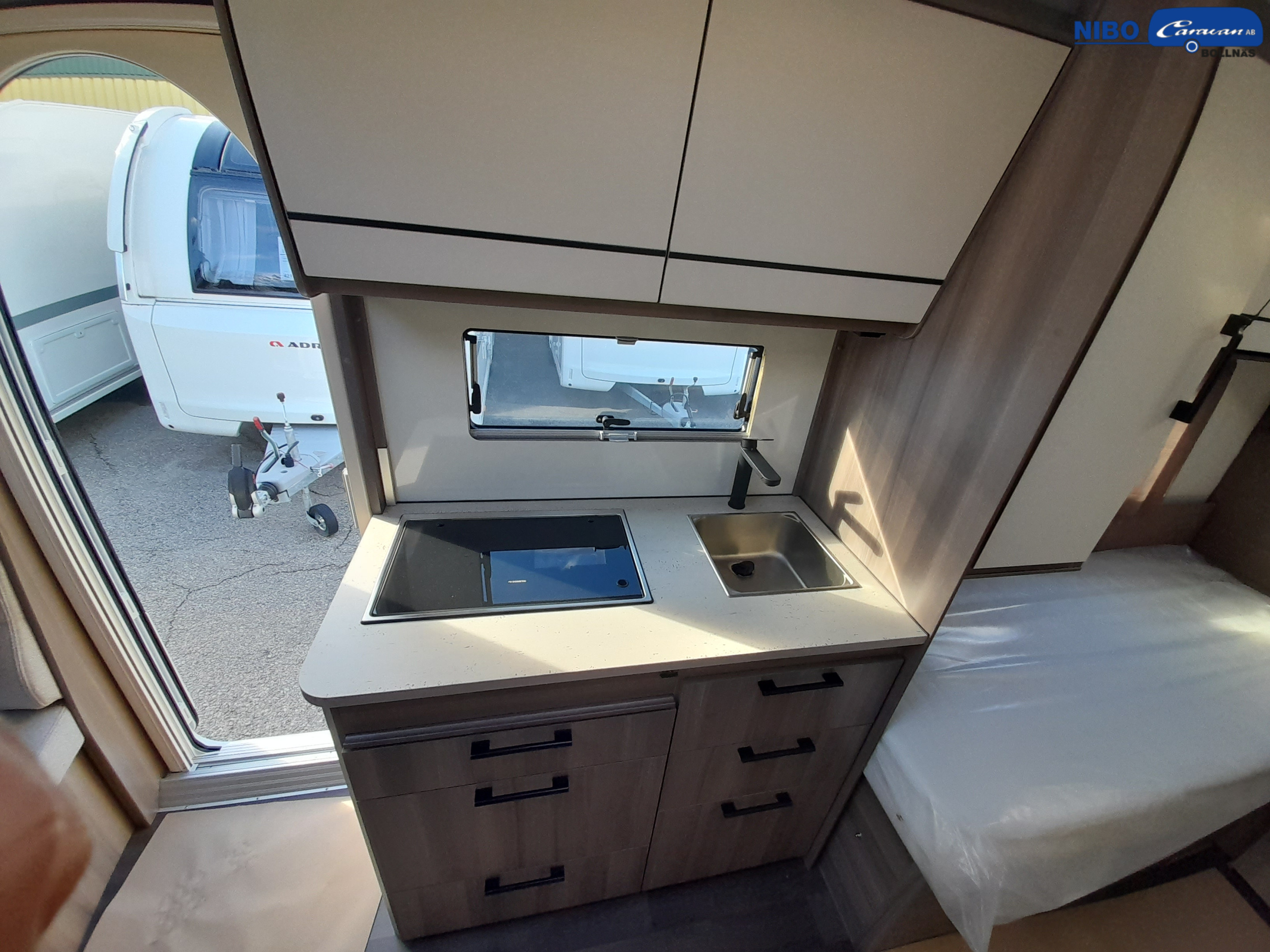 KABE ESTATE 470 GLE - KABE