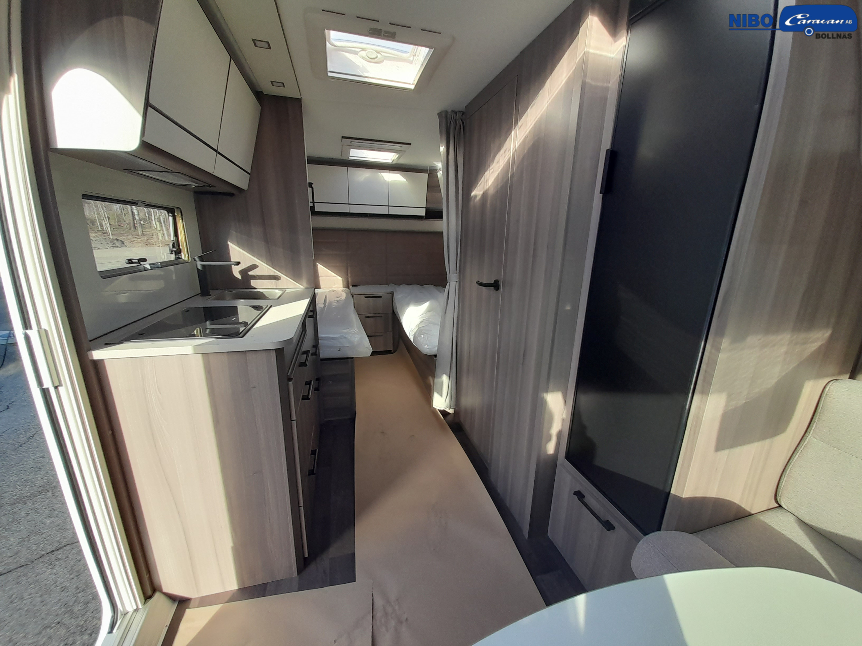 KABE ESTATE 470 GLE - KABE