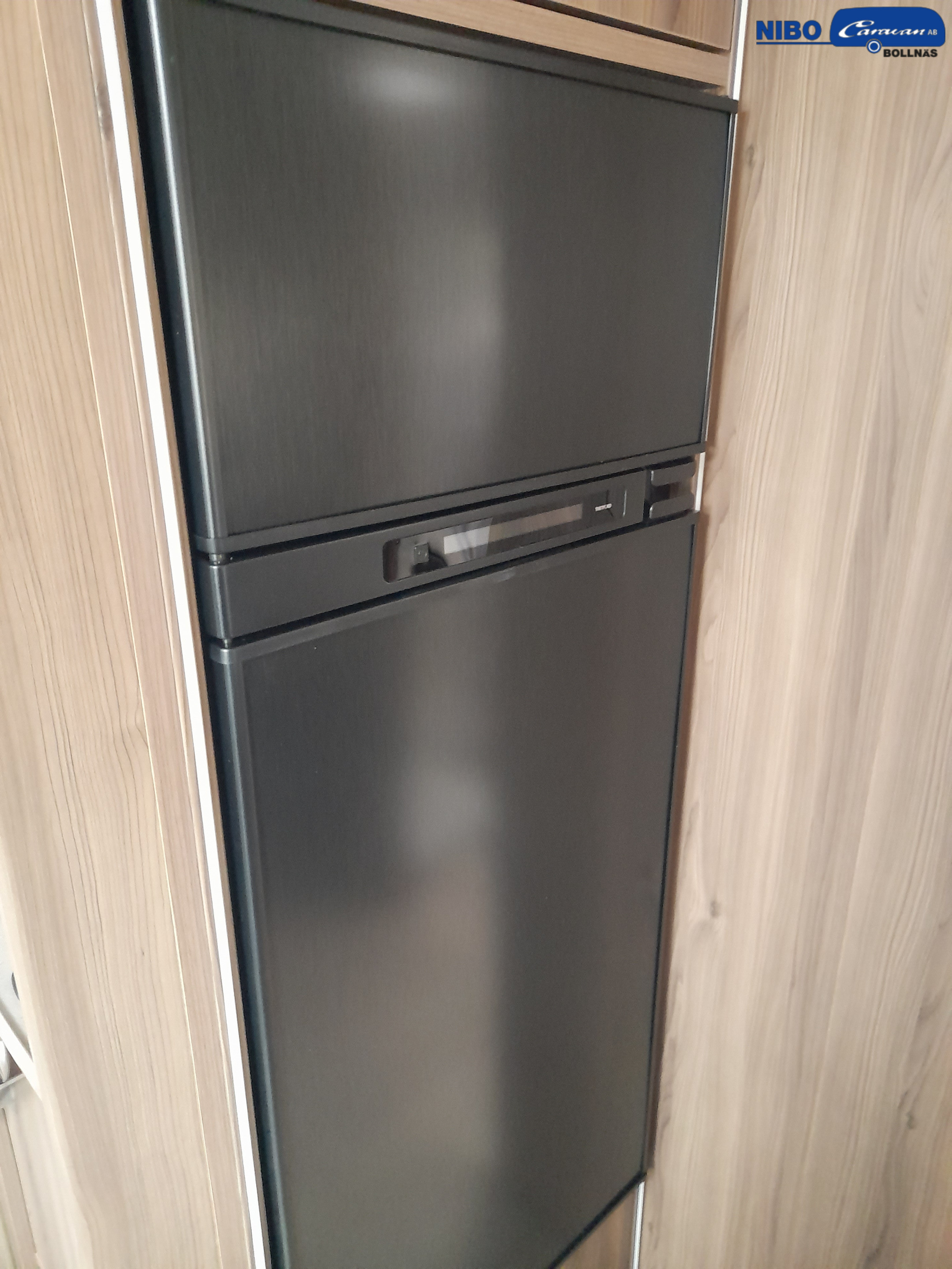 KABE Travel Master Royal X 780 LQB - KABE