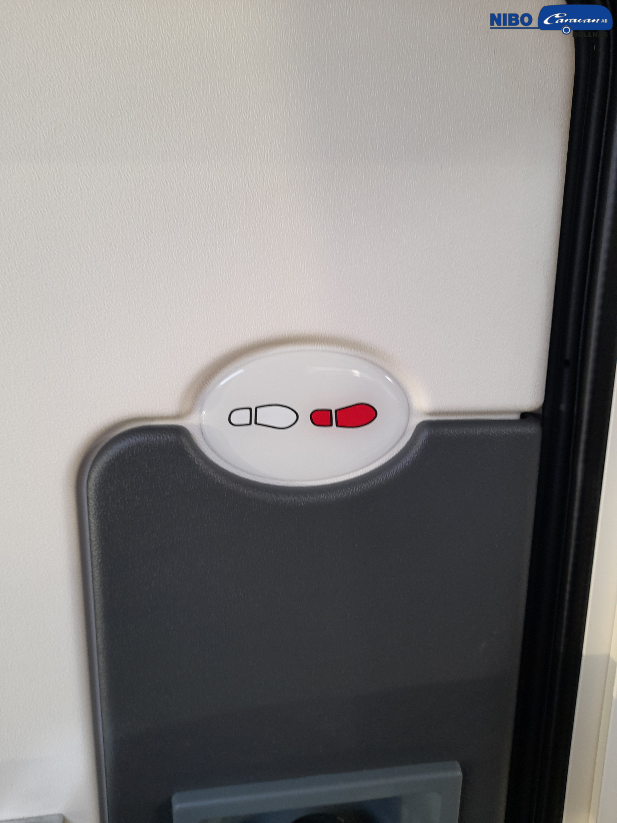 KABE Travel Master Intergrated 860 Imperial LGB - KABE