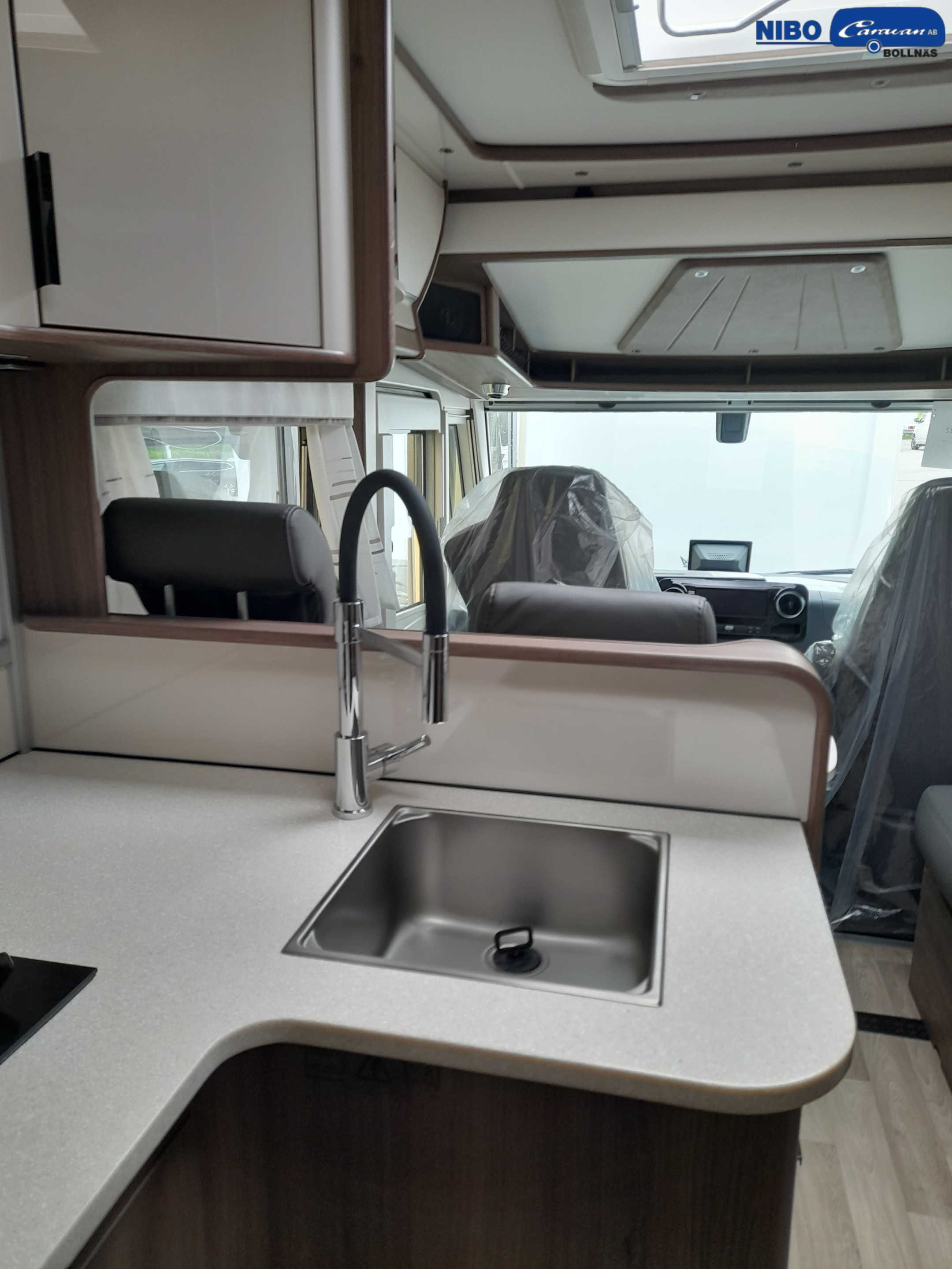 KABE Travel Master Intergrated 790 Imperial LQB - KABE