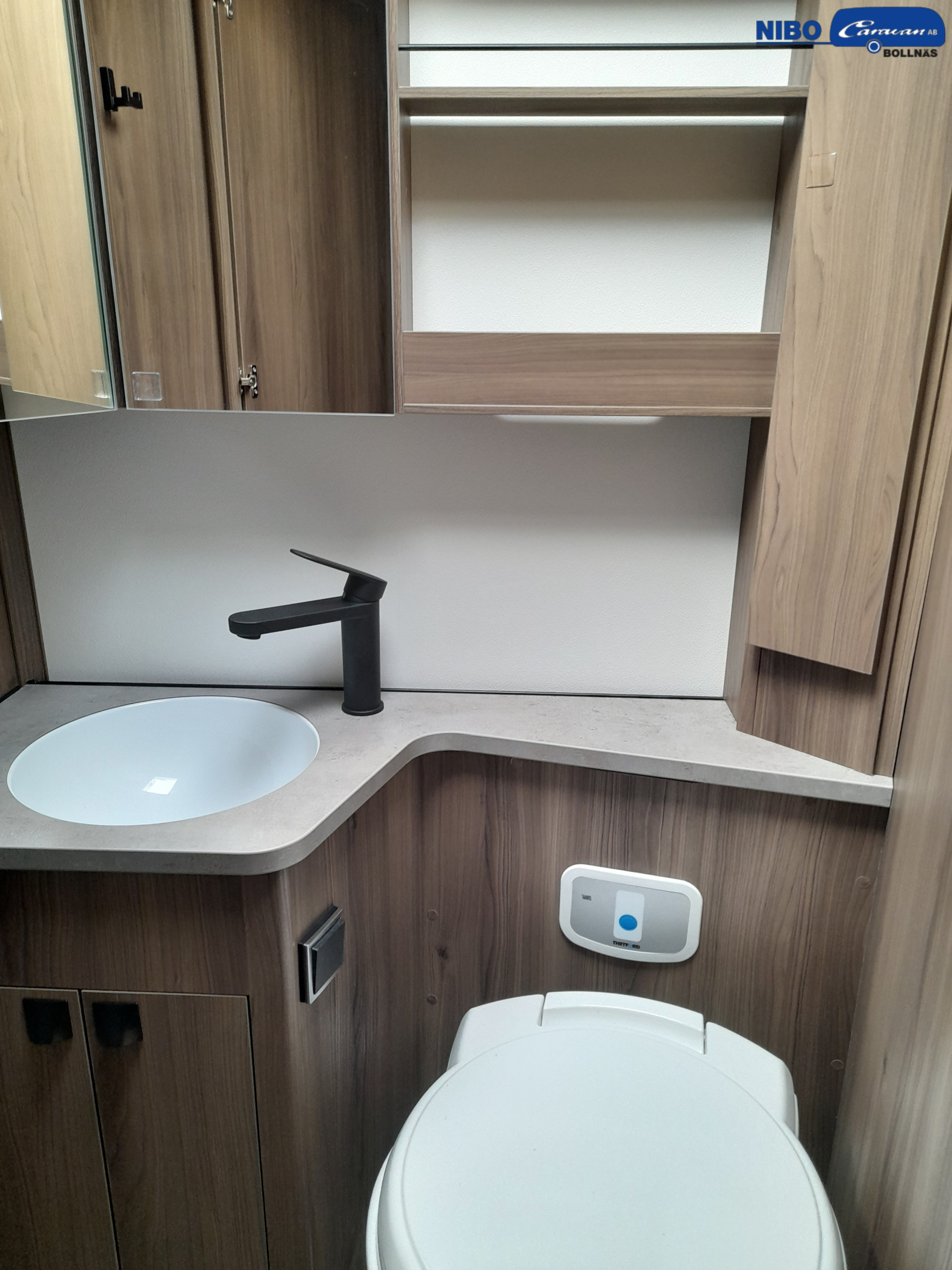 KABE Travel Master Intergrated 790 Imperial LQB - KABE