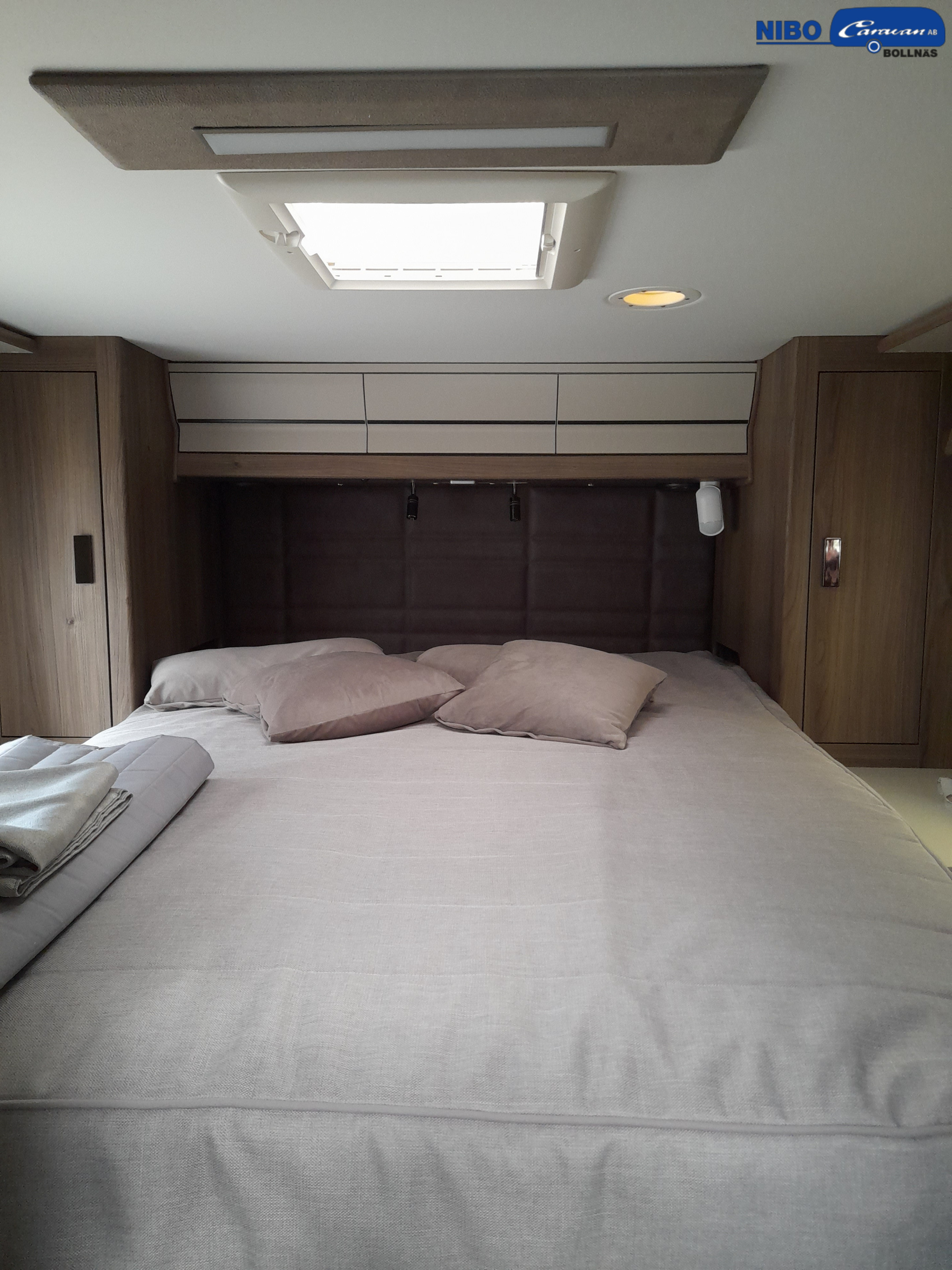 KABE Travel Master Intergrated 790 Imperial LQB - KABE