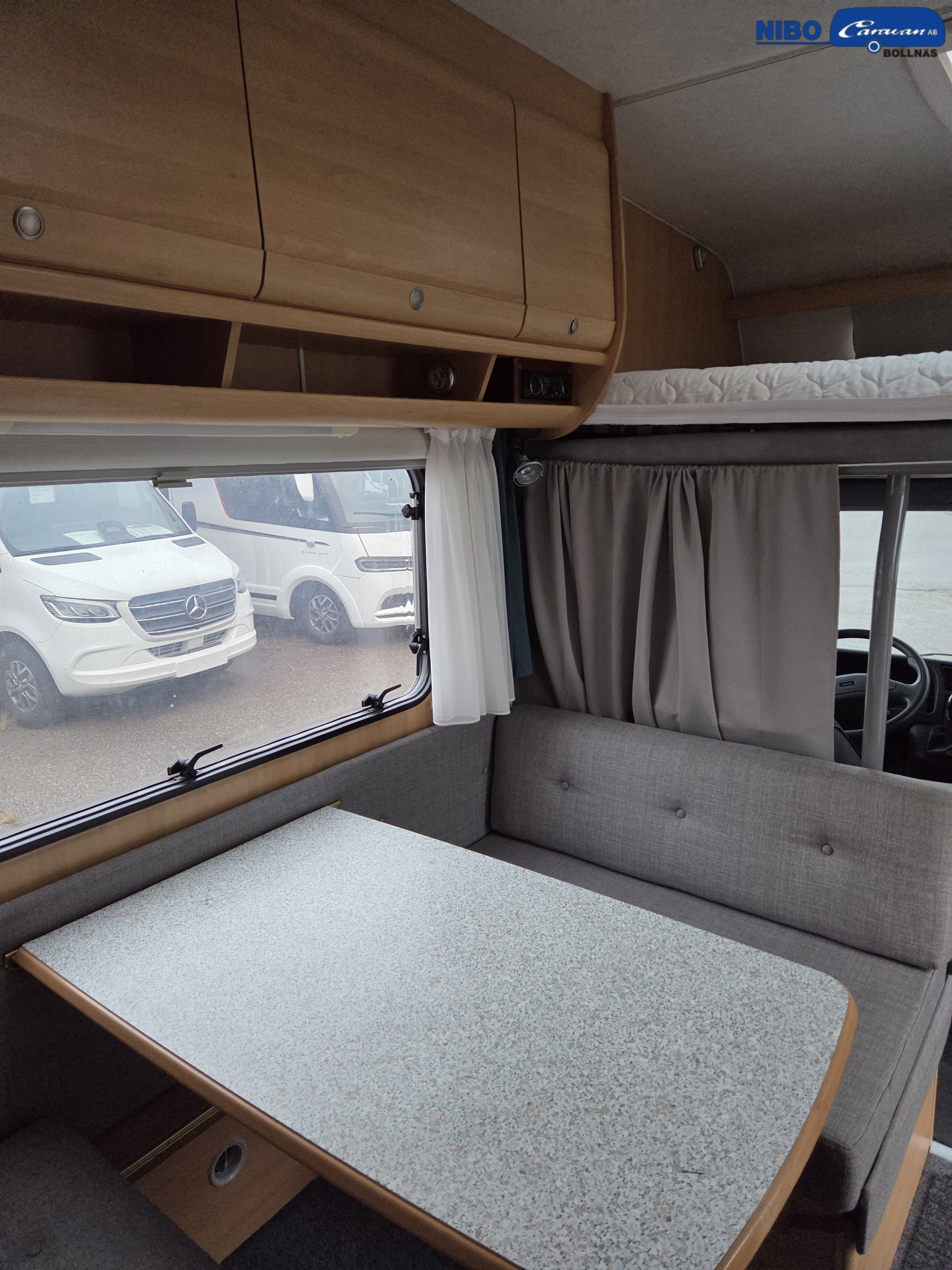 Dethleffs FIAT A5880 (Våningssäng) - Dethleffs