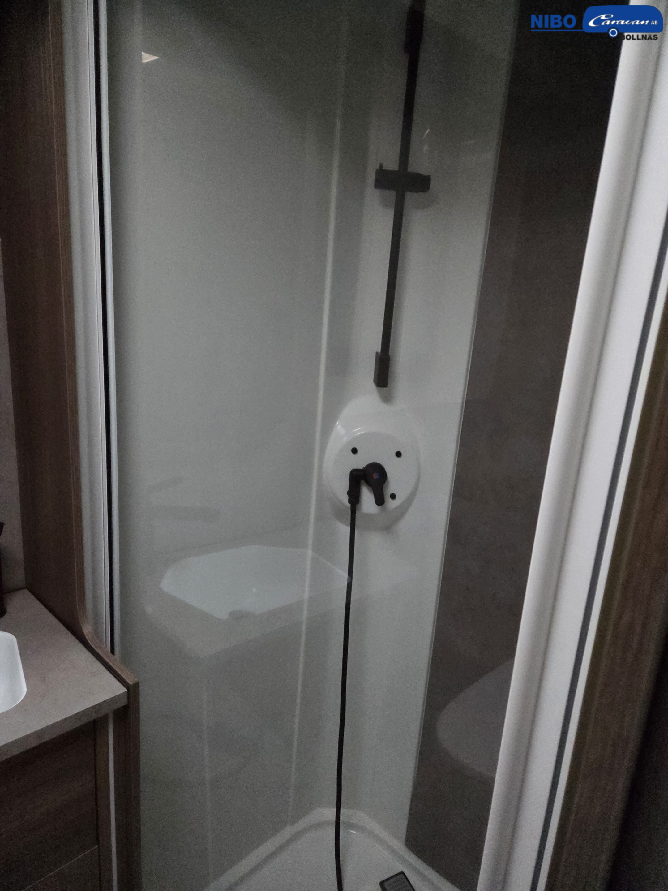 KABE Travel Master Intergrated 810 Imperial Tandem LT - KABE