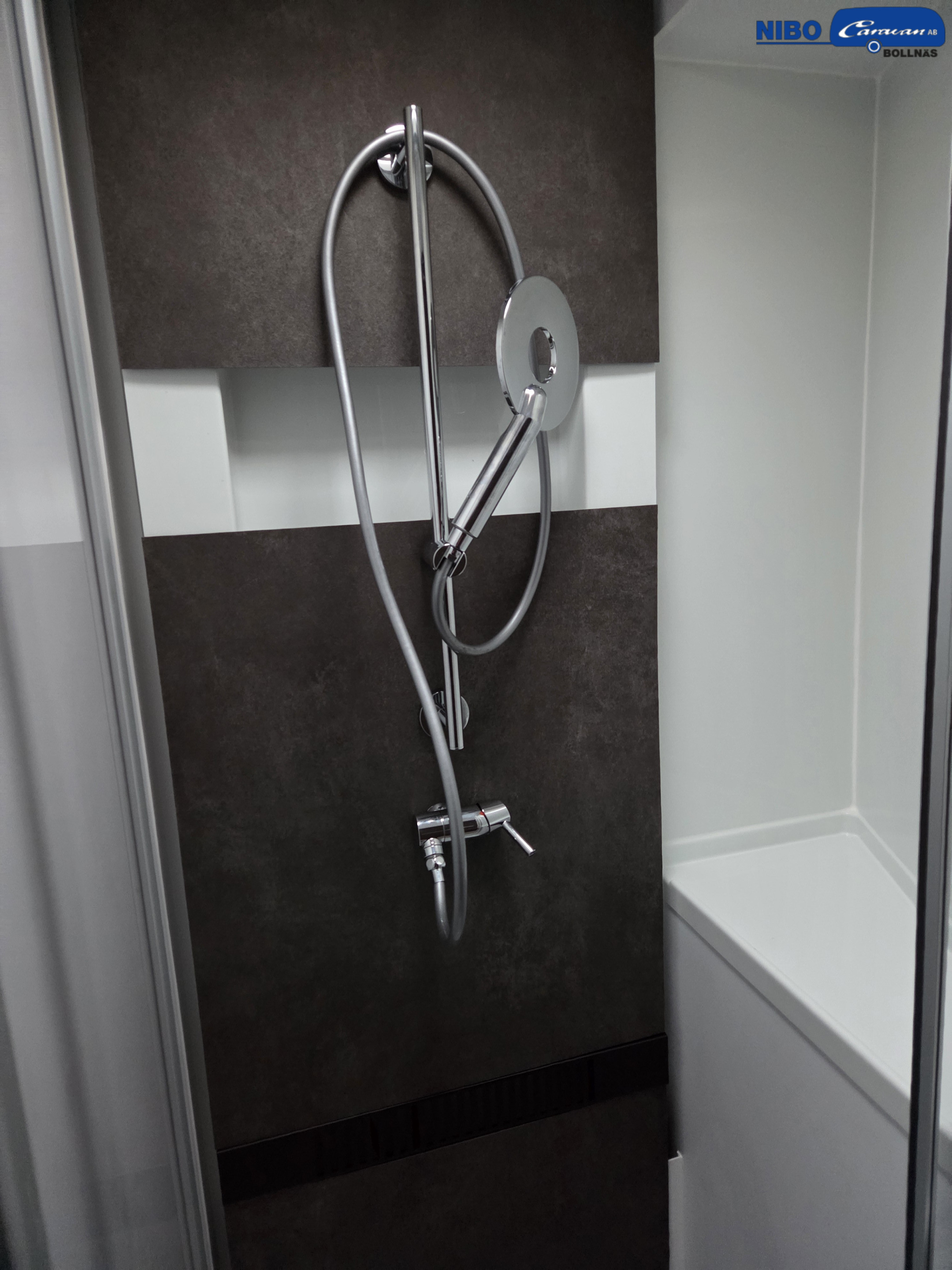 Adria CORAL SUPREME 670 DC - Fiat MultiJet3 140HP (103kW) HD 43H - Adria