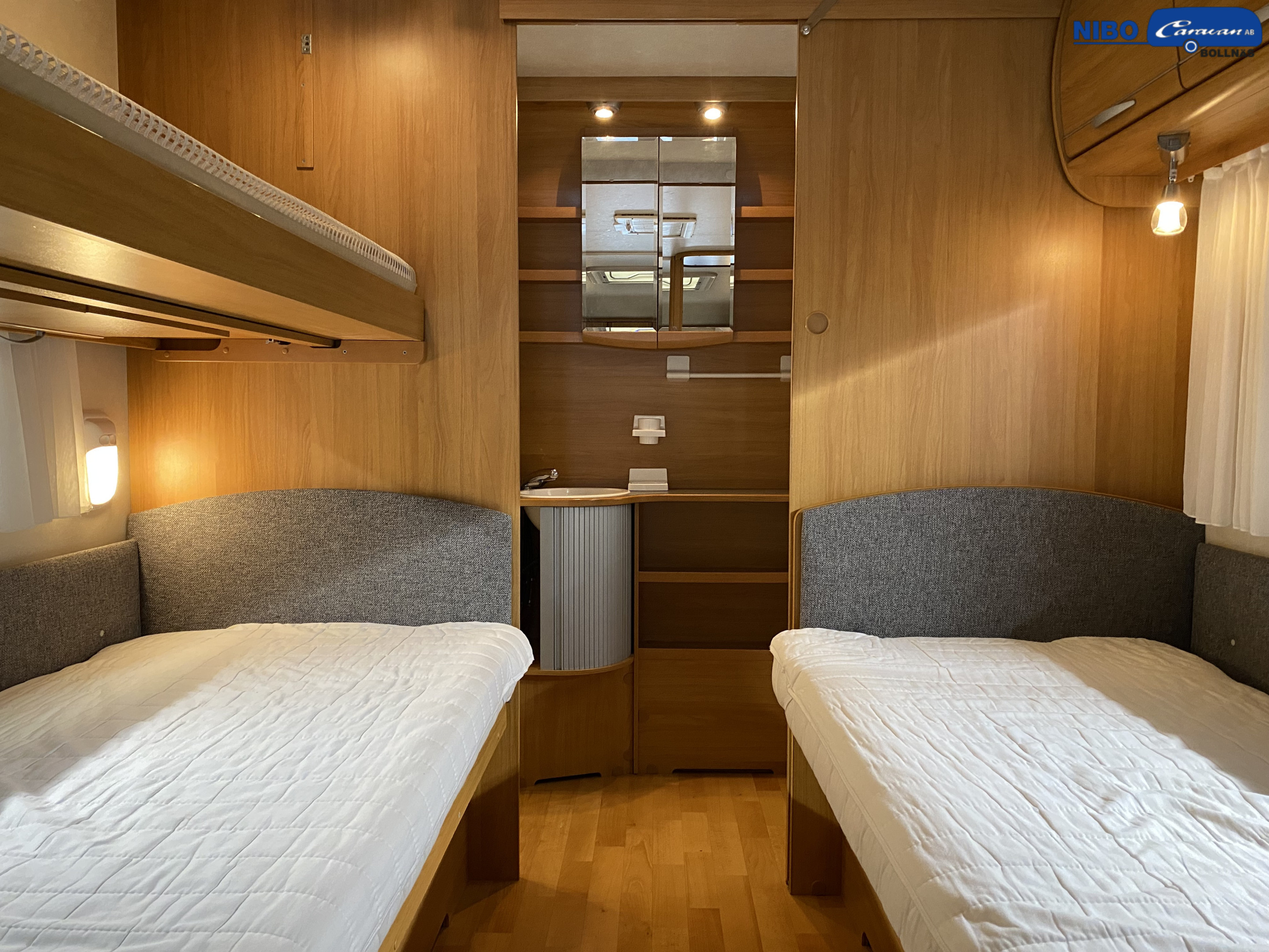 Adria Classica 613 UT (Utbäddb. ö-skåp) - Adria