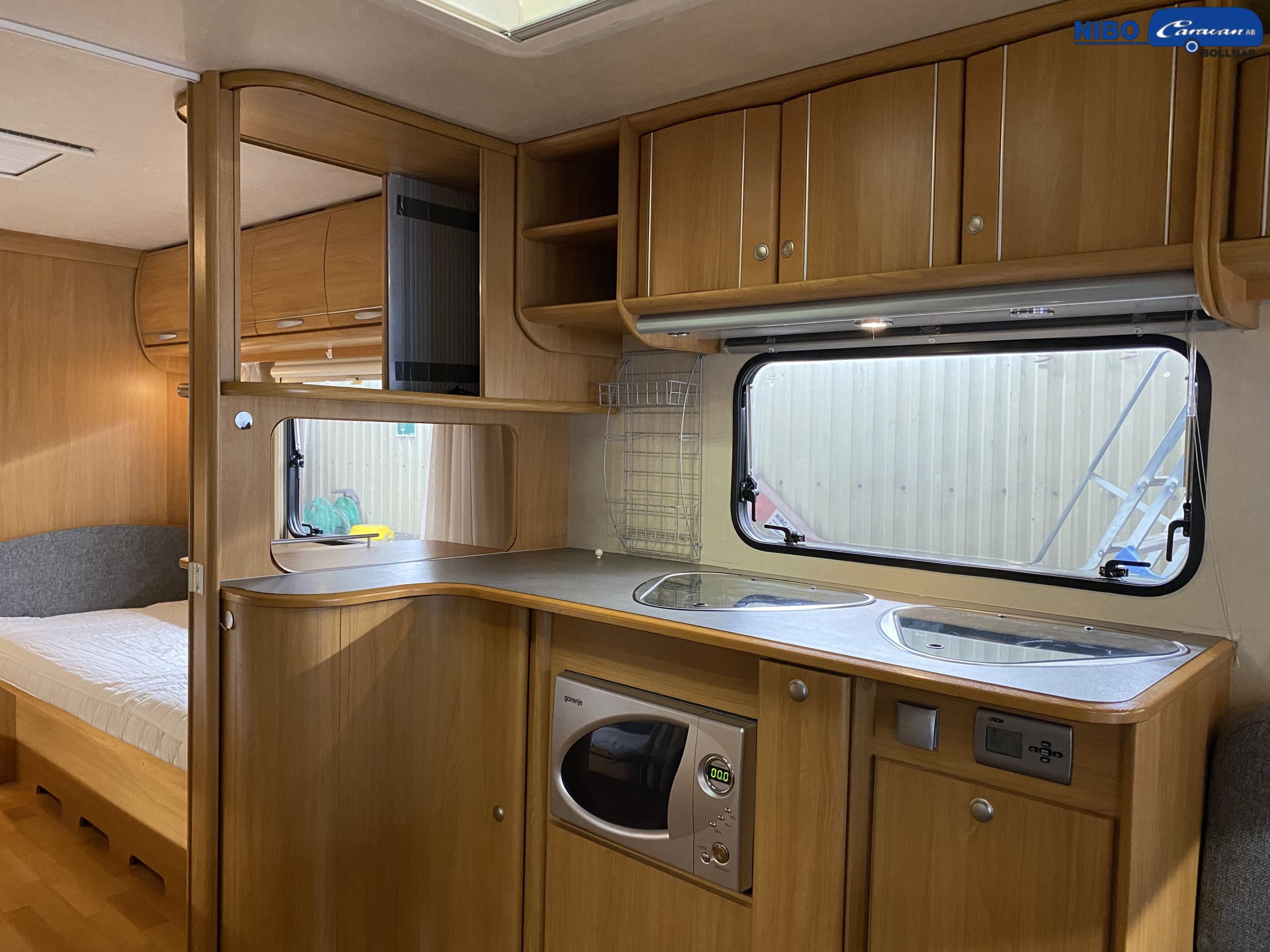 Adria Classica 613 UT (Utbäddb. ö-skåp) - Adria