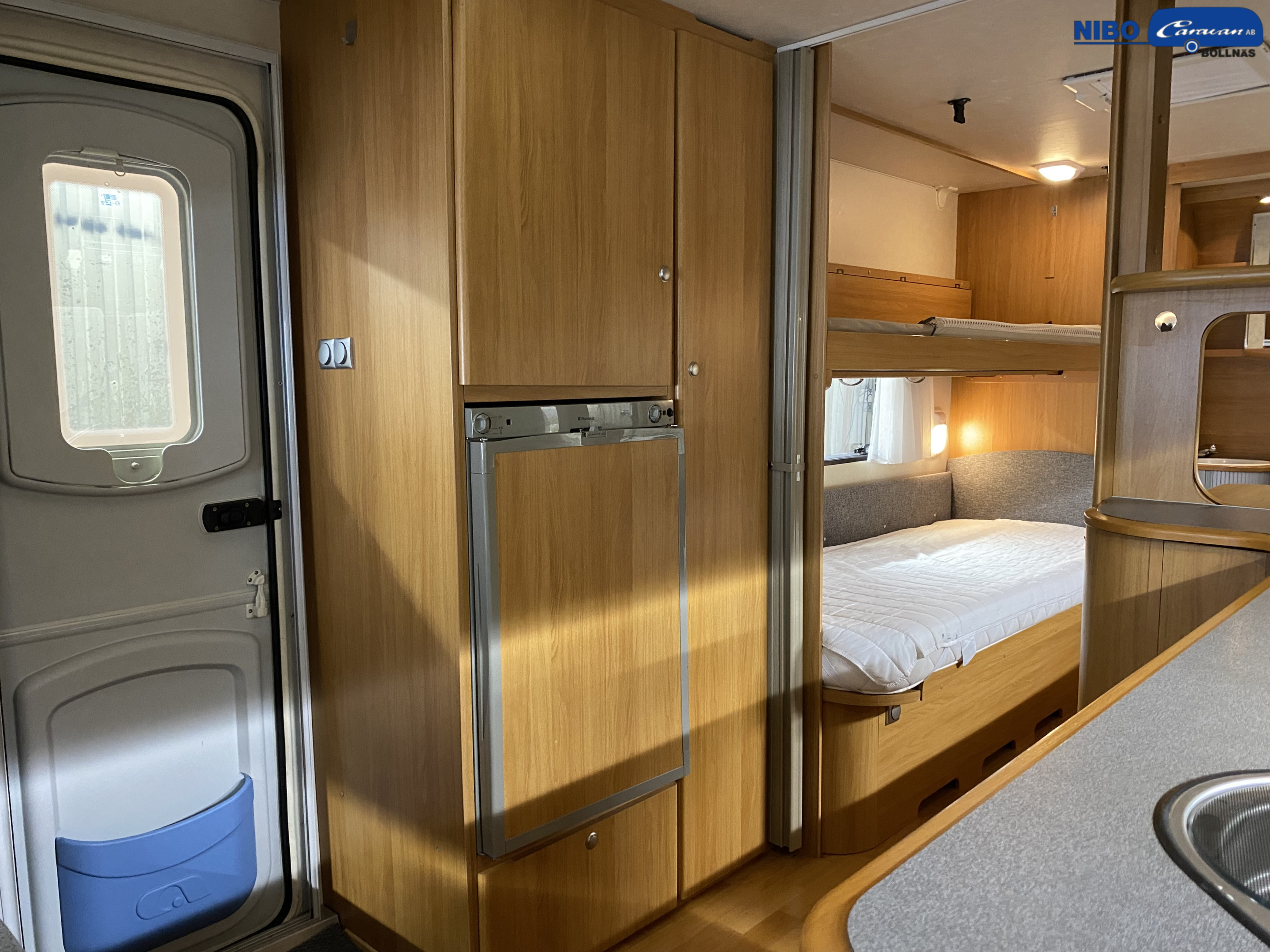 Adria Classica 613 UT (Utbäddb. ö-skåp) - Adria