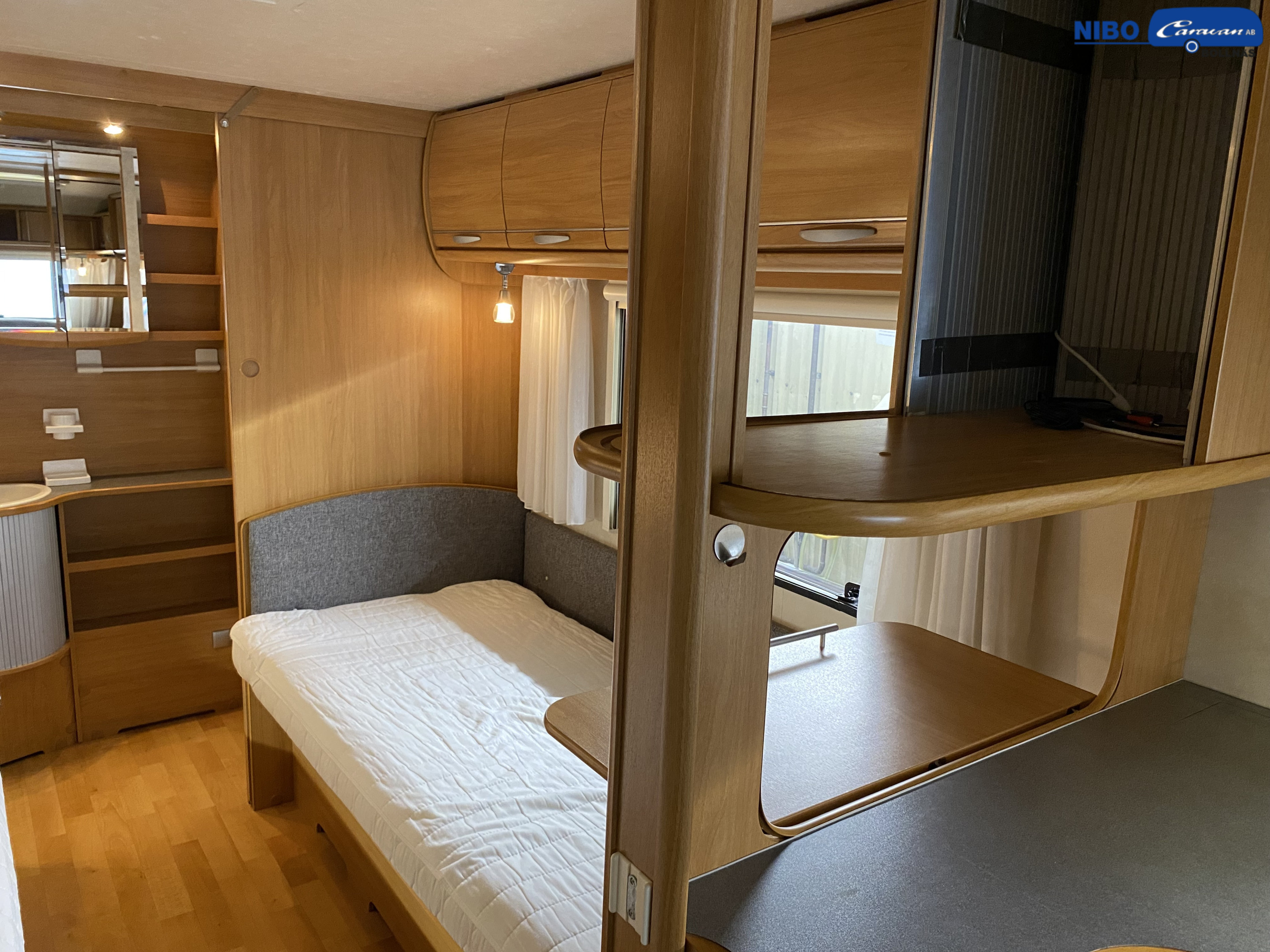 Adria Classica 613 UT (Utbäddb. ö-skåp) - Adria