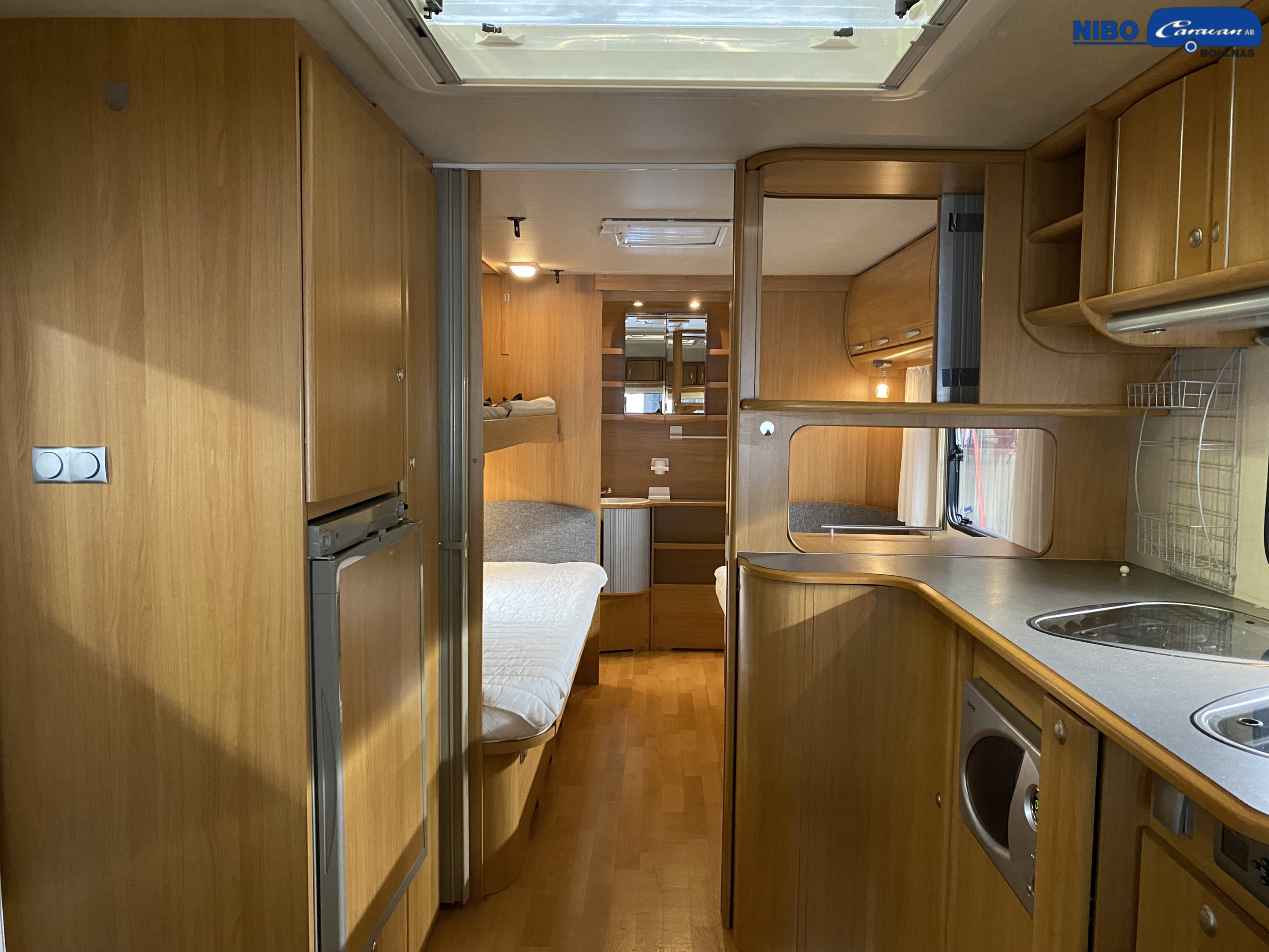 Adria Classica 613 UT (Utbäddb. ö-skåp) - Adria