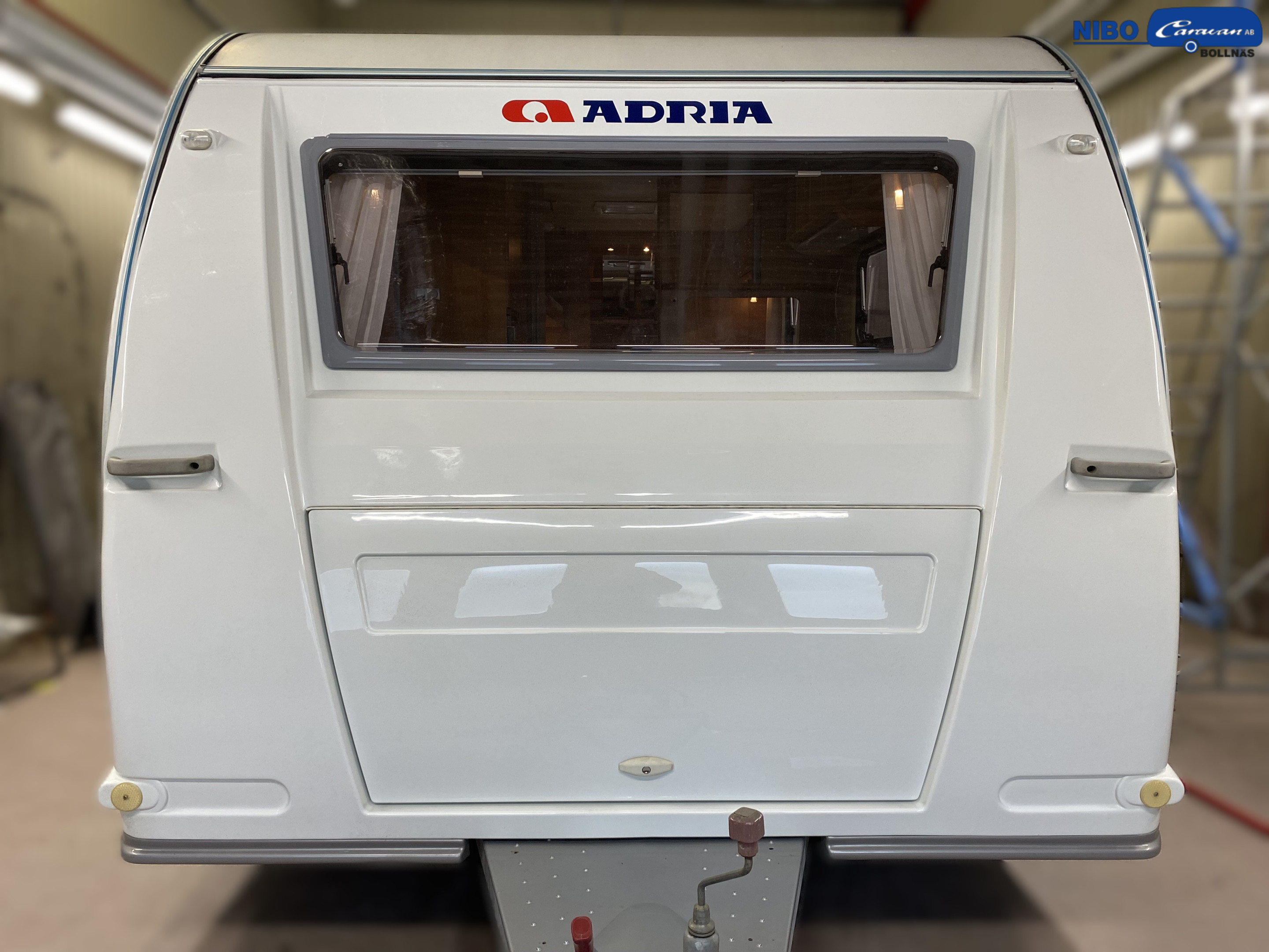 Adria Classica 613 UT (Utbäddb. ö-skåp) - Adria