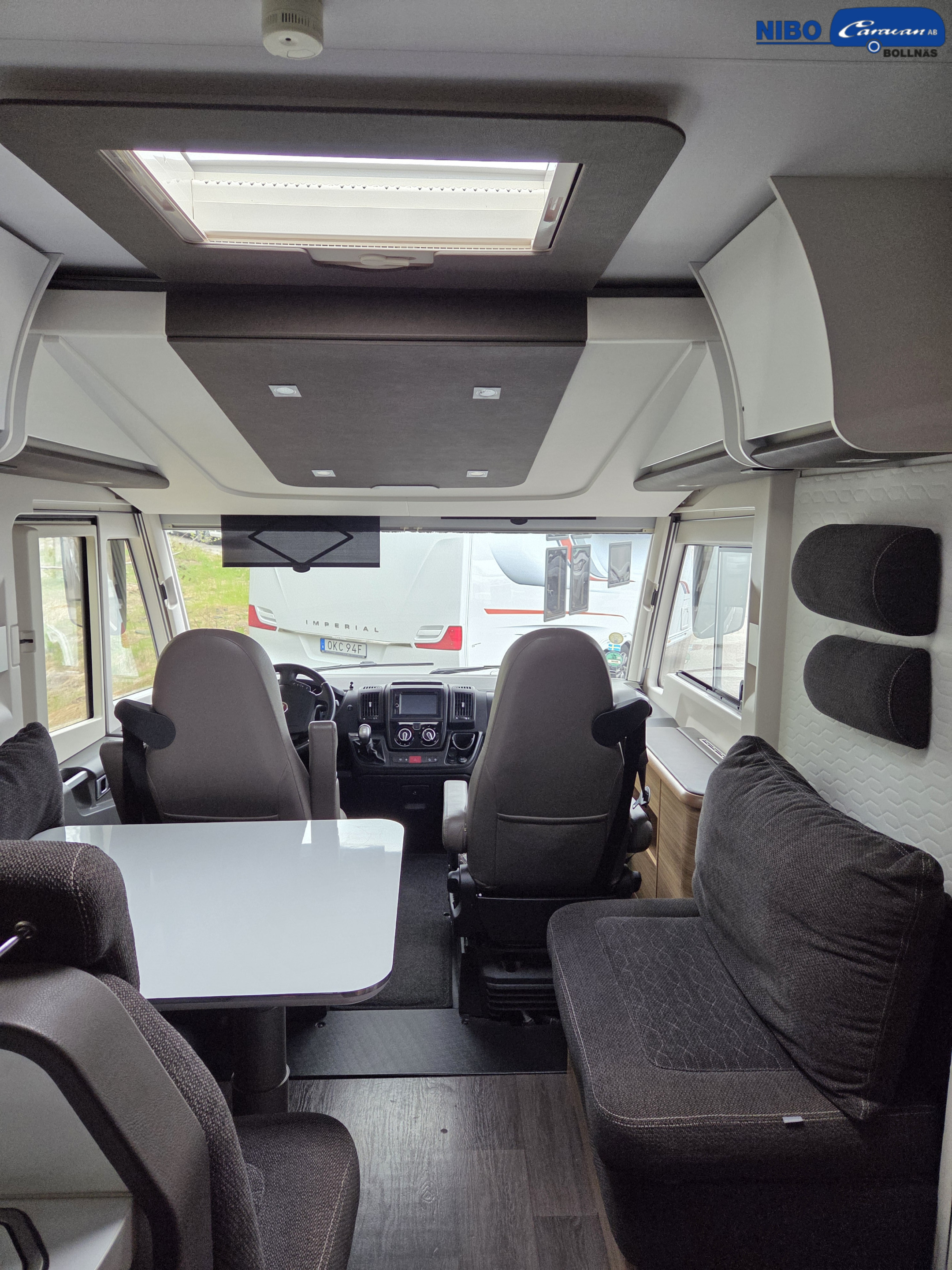 Adria SONIC SUPREME I 810 SC (Hydraliska stödben) - Adria