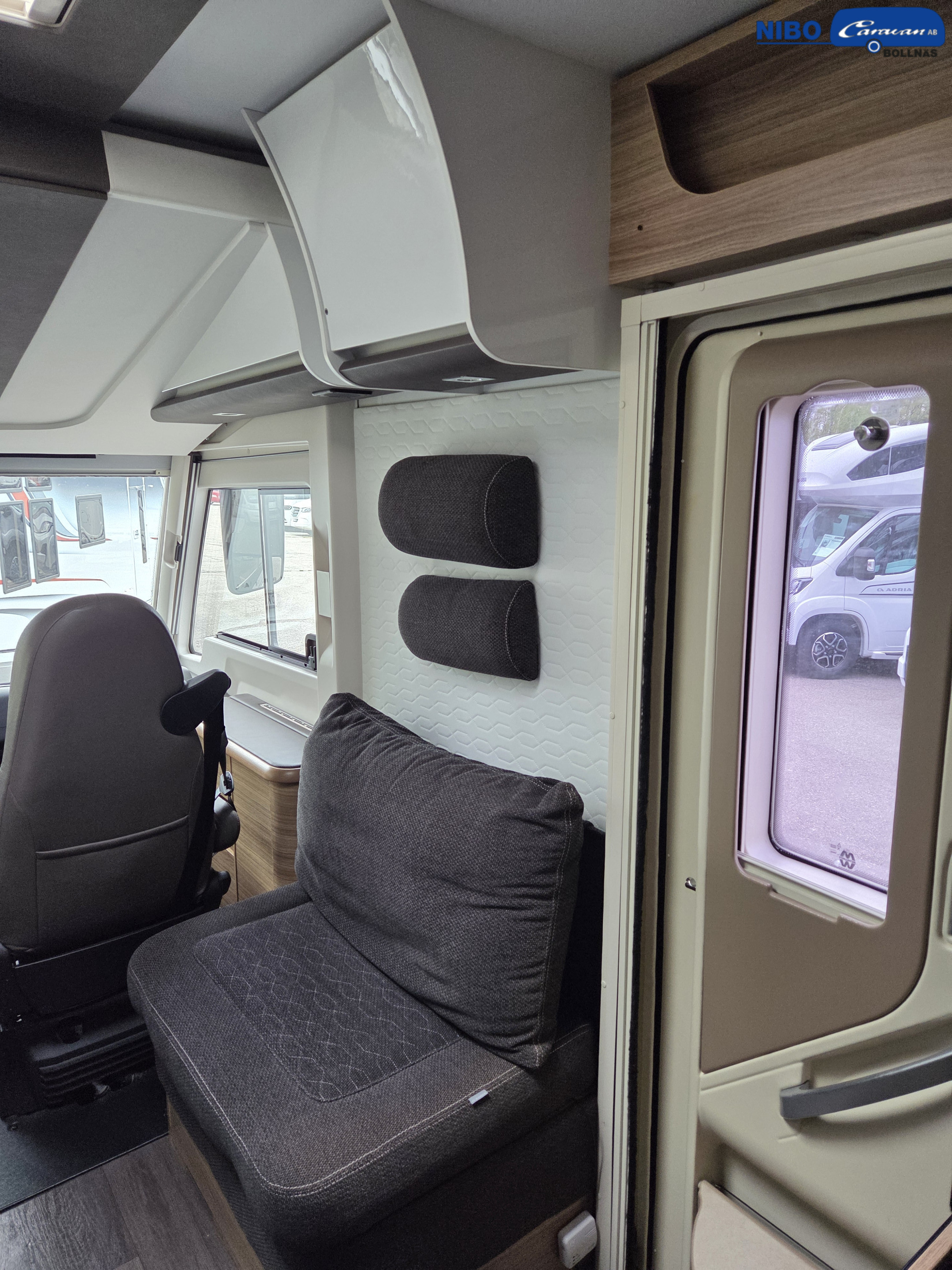 Adria SONIC SUPREME I 810 SC (Hydraliska stödben) - Adria