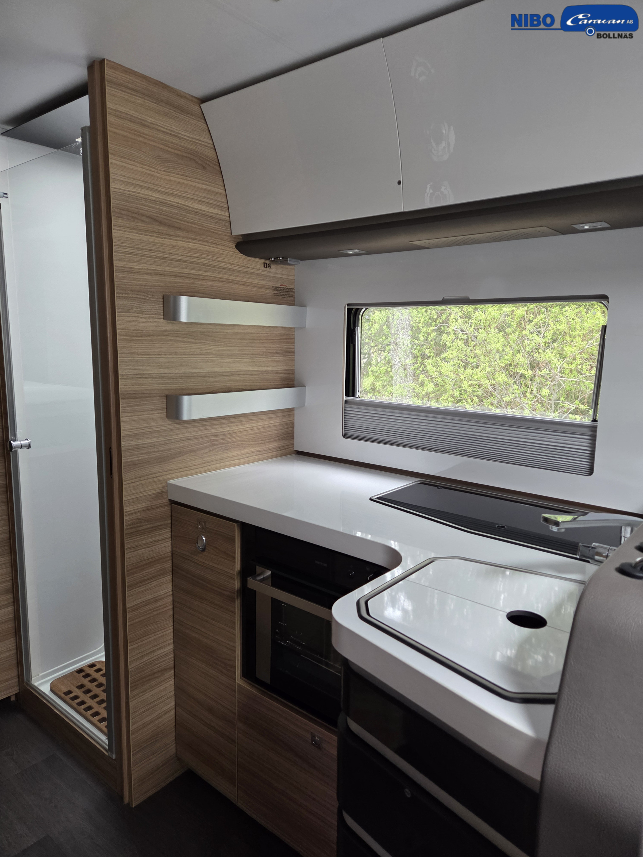 Adria SONIC SUPREME I 810 SC (Hydraliska stödben) - Adria
