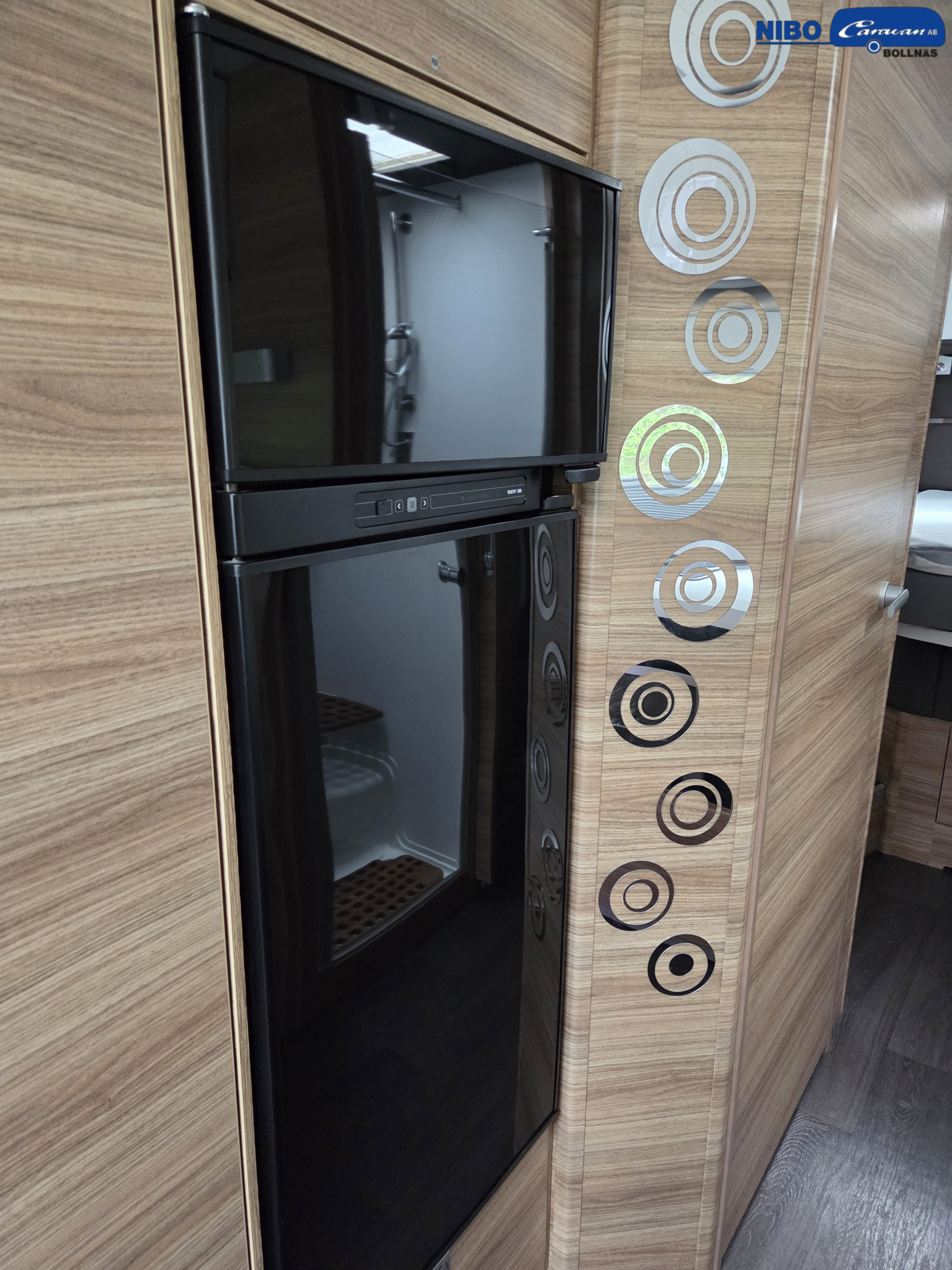 Adria SONIC SUPREME I 810 SC (Hydraliska stödben) - Adria