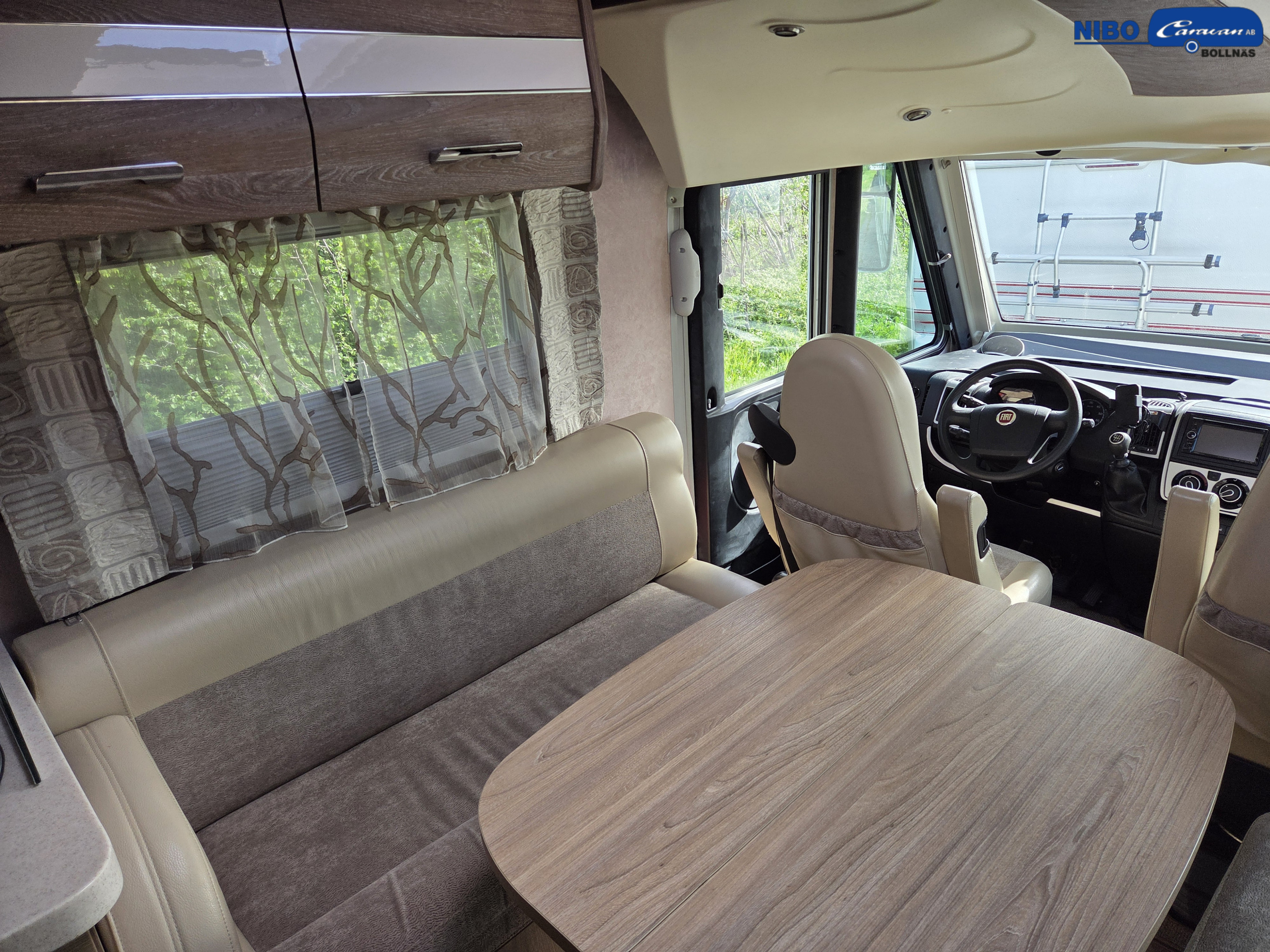 Pilote LE VOYAGEUR 853 PREMIUM CLASS - Pilote