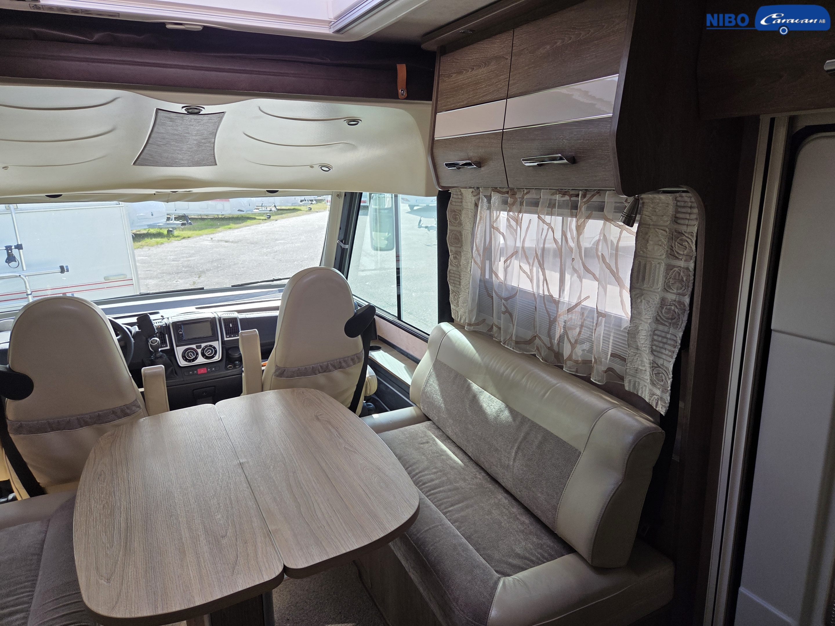 Pilote LE VOYAGEUR 853 PREMIUM CLASS - Pilote