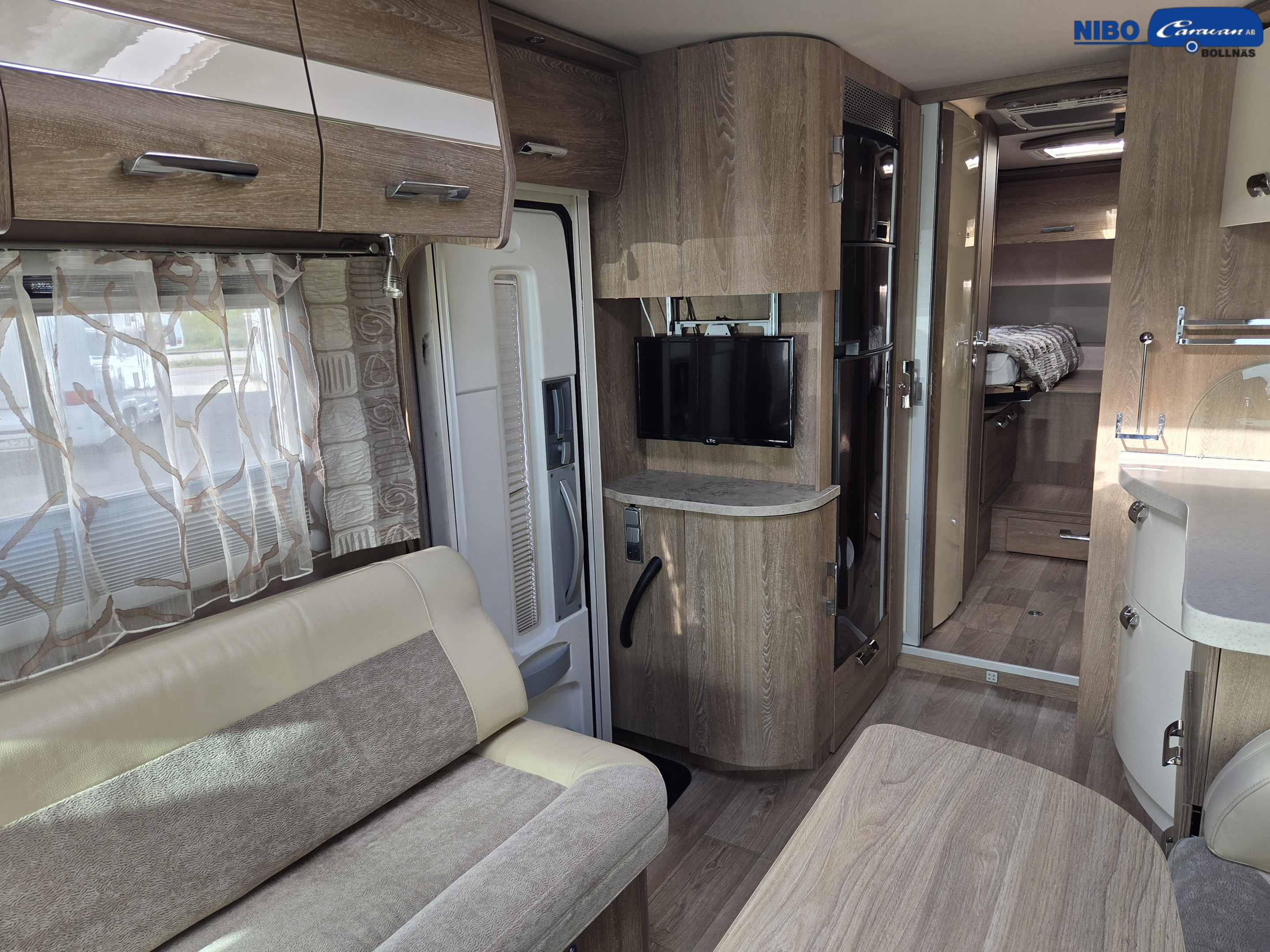 Pilote LE VOYAGEUR 853 PREMIUM CLASS - Pilote