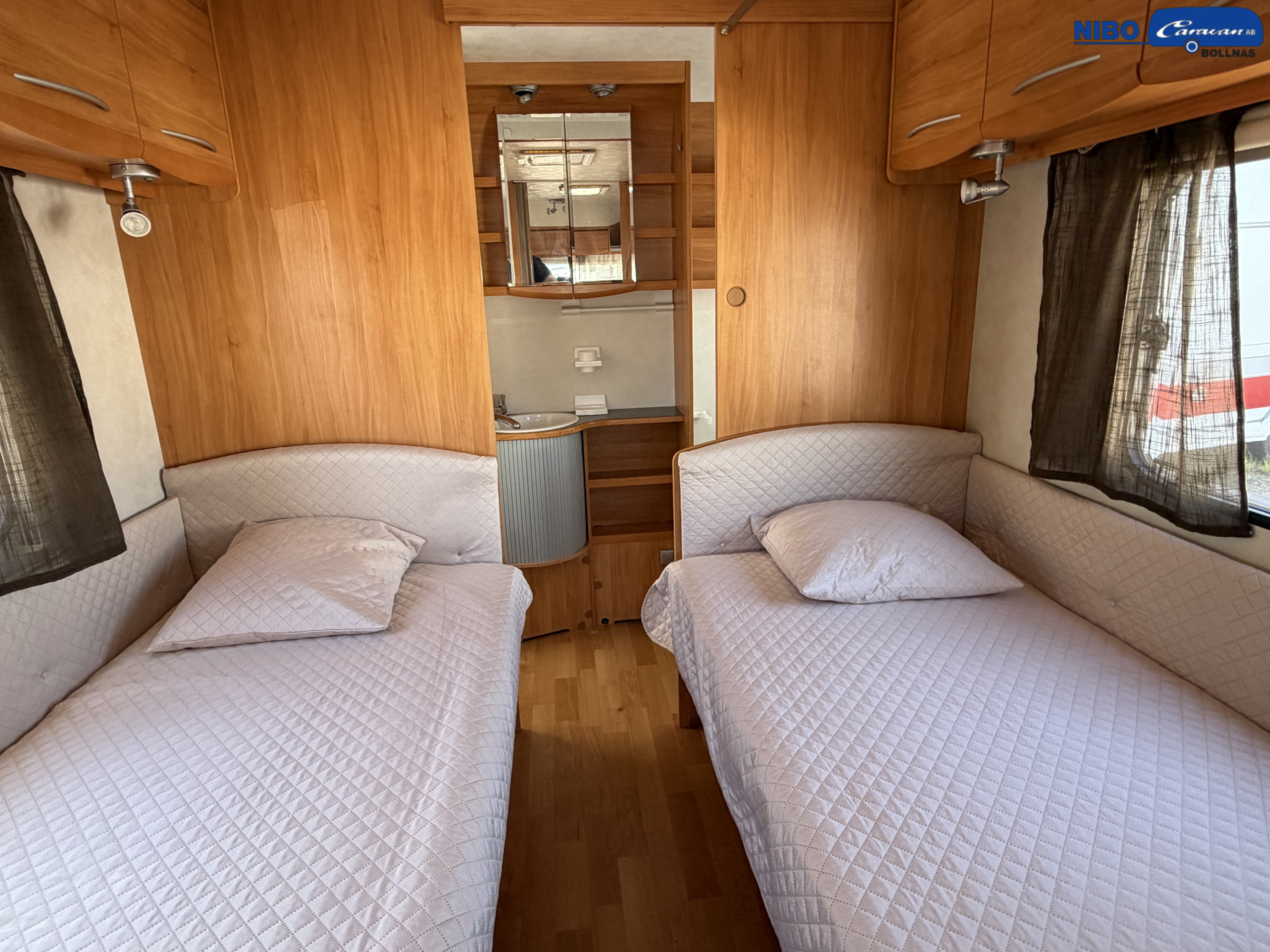 Adria ADORA 542 UT (Långbäddar) - Adria