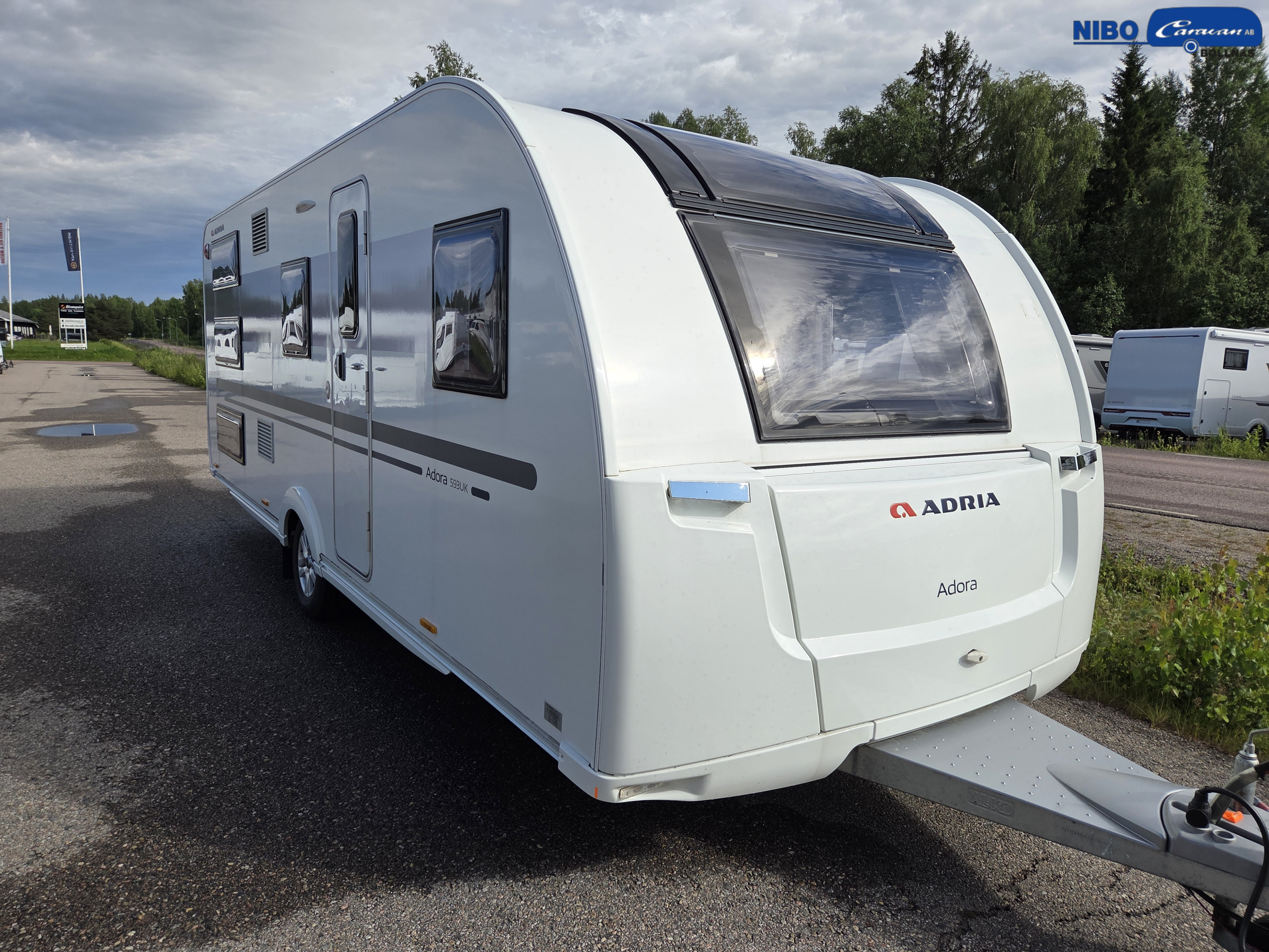ADORA 593UK (AC) - Adria
