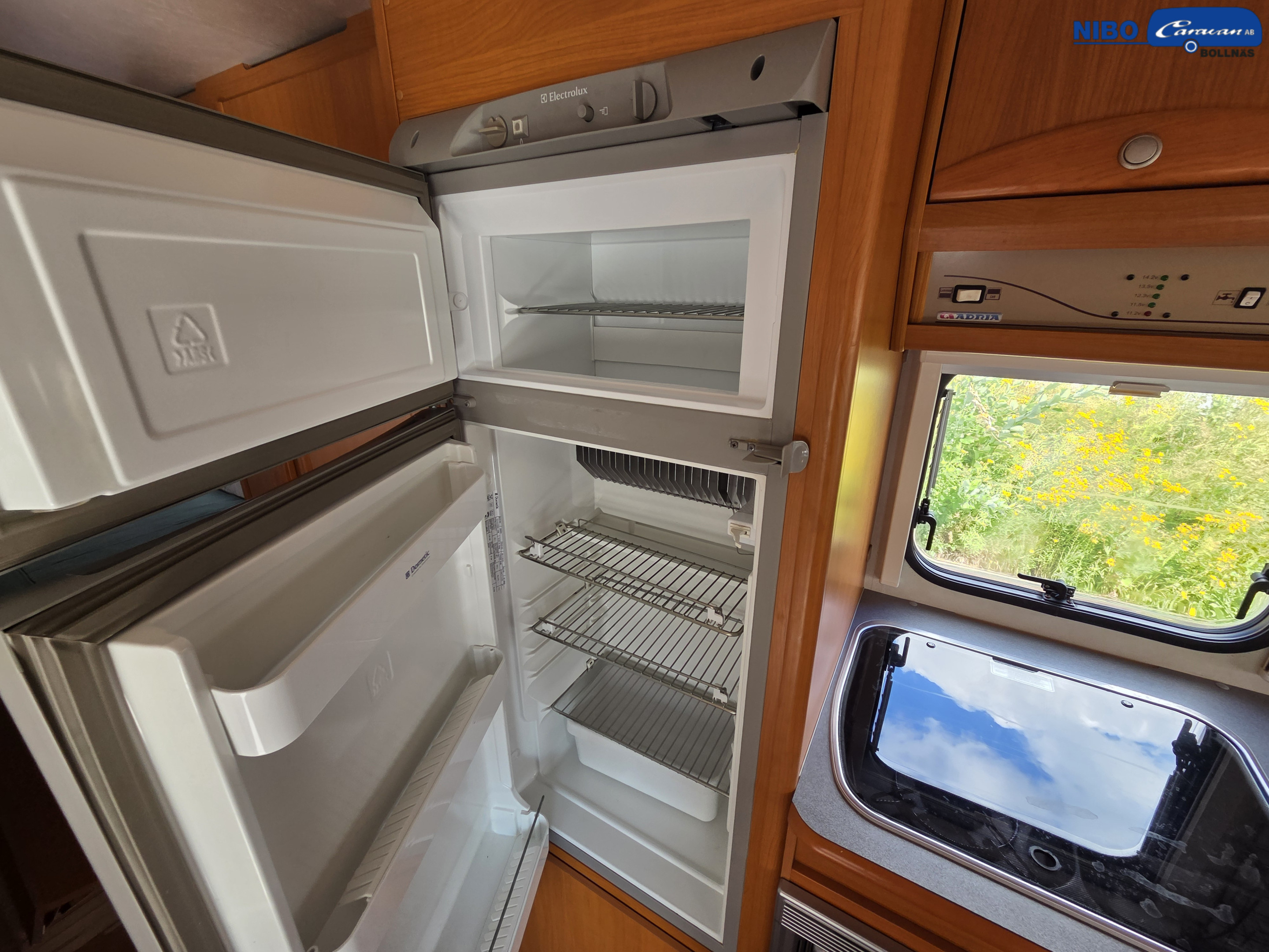 Adria UNICA C 743 PU - Adria