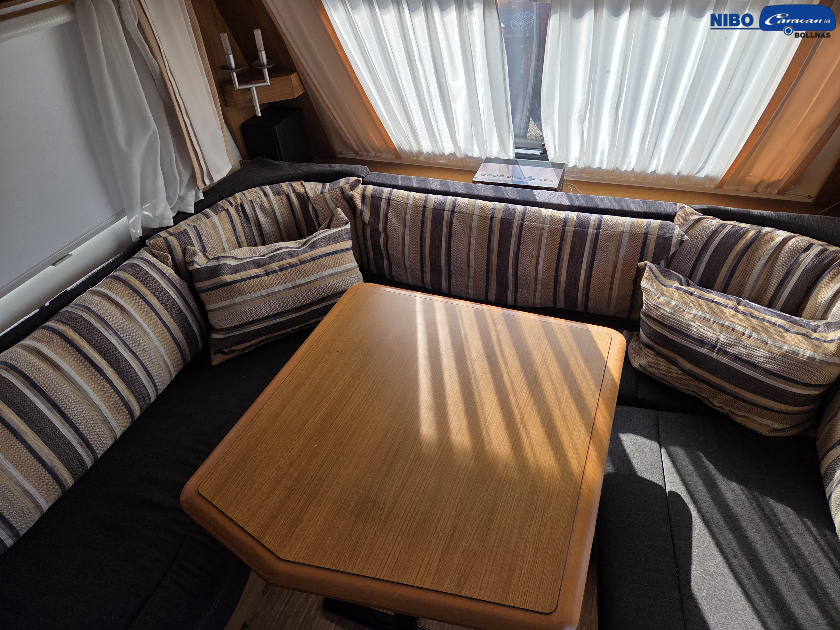 Knaus ROYALE 680 (Barnkammare) - Knaus