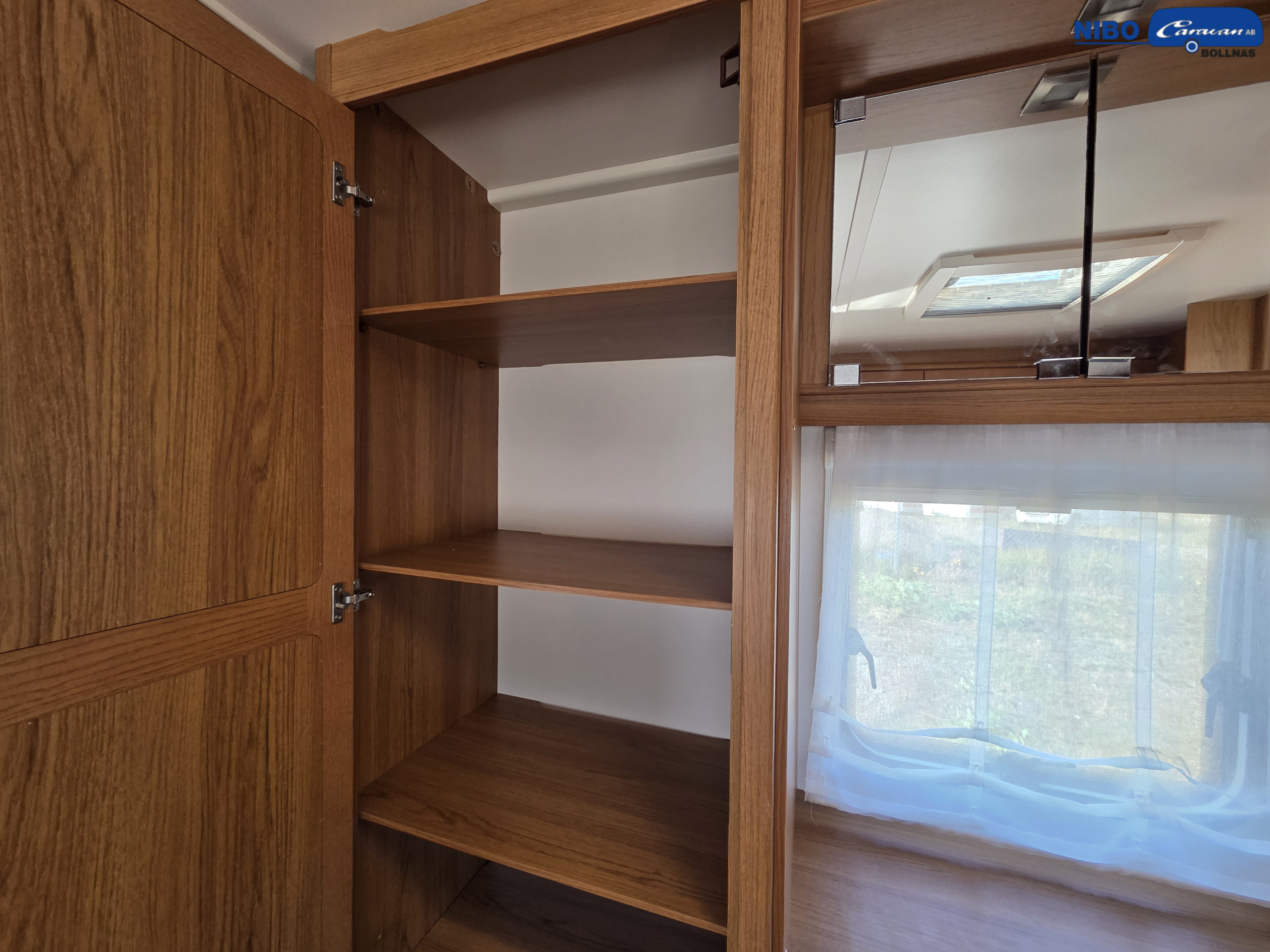 Knaus ROYALE 680 (Barnkammare) - Knaus