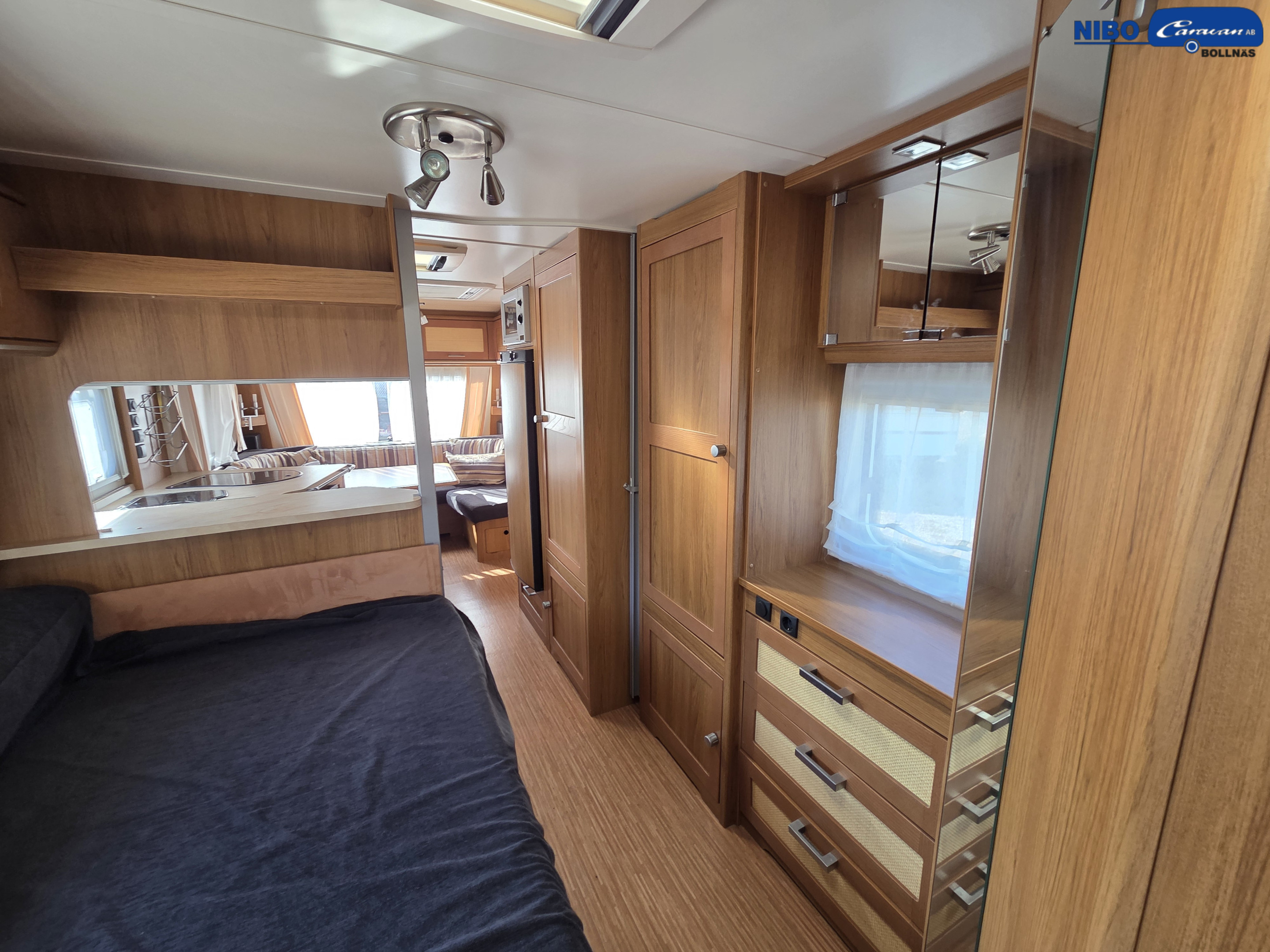 Knaus ROYALE 680 (Barnkammare) - Knaus