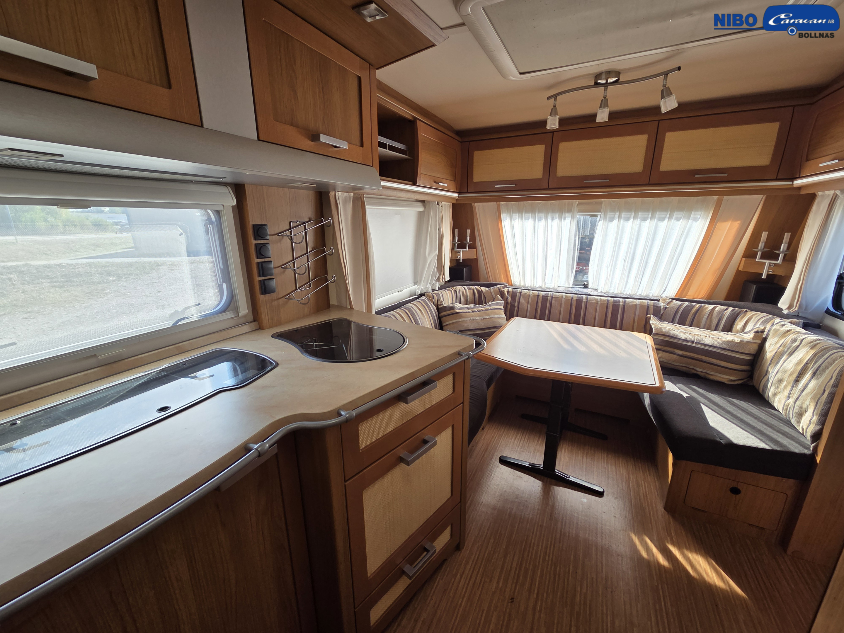 Knaus ROYALE 680 (Barnkammare) - Knaus