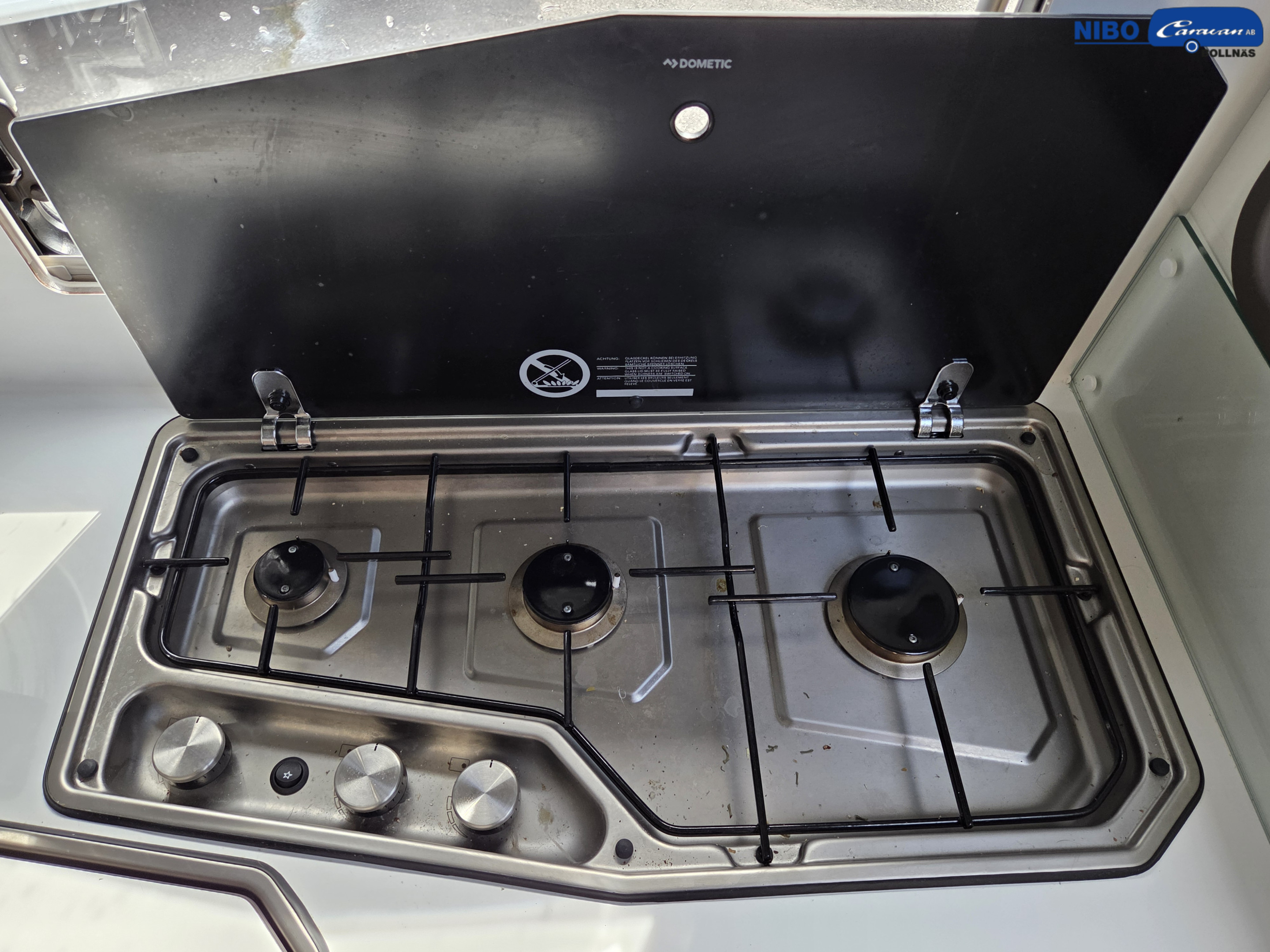 Adria CORAL S 670SL  (Hydrauliska stödben) - Adria